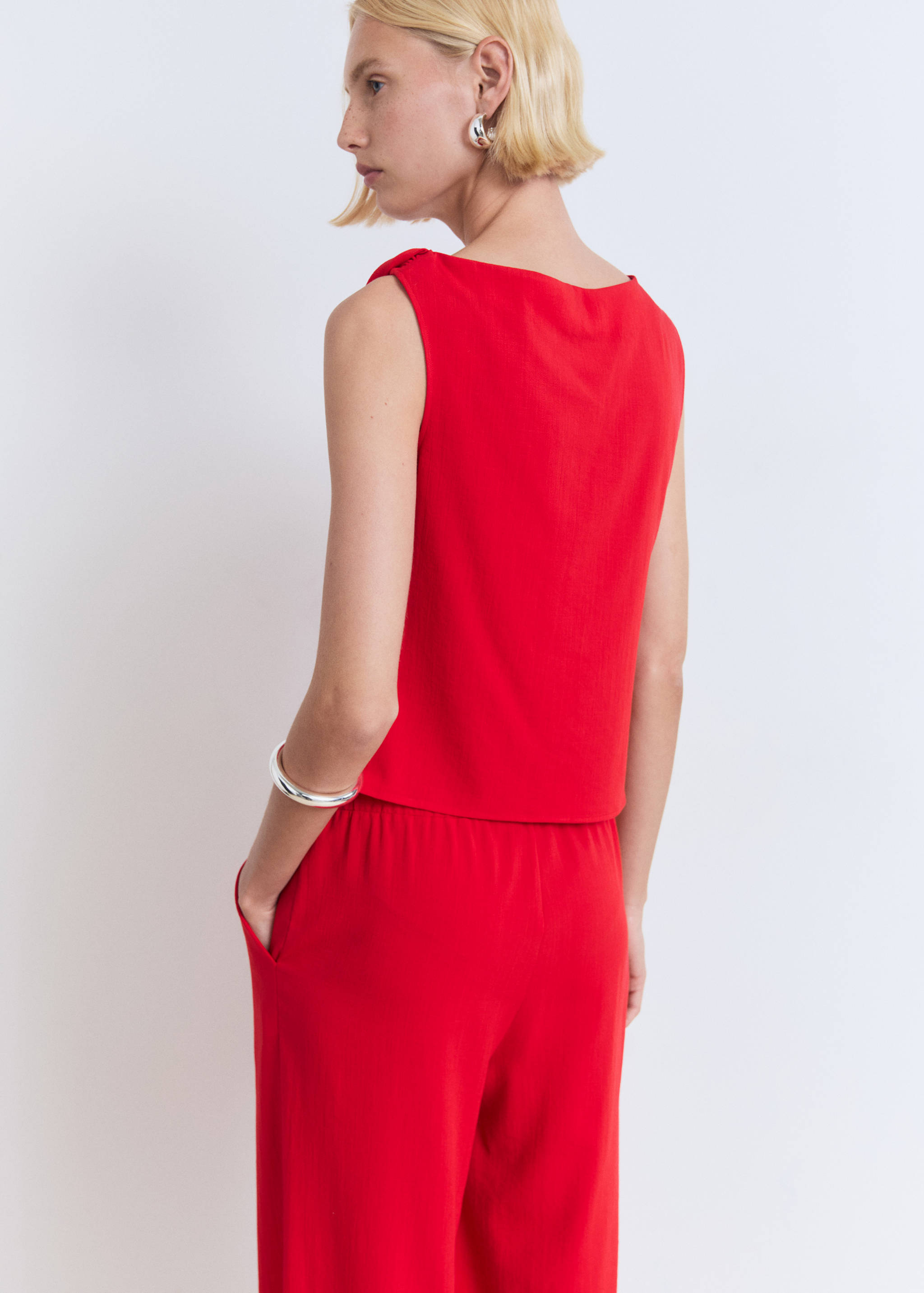 Asymmetrical draped top with straps - Reverse of the article