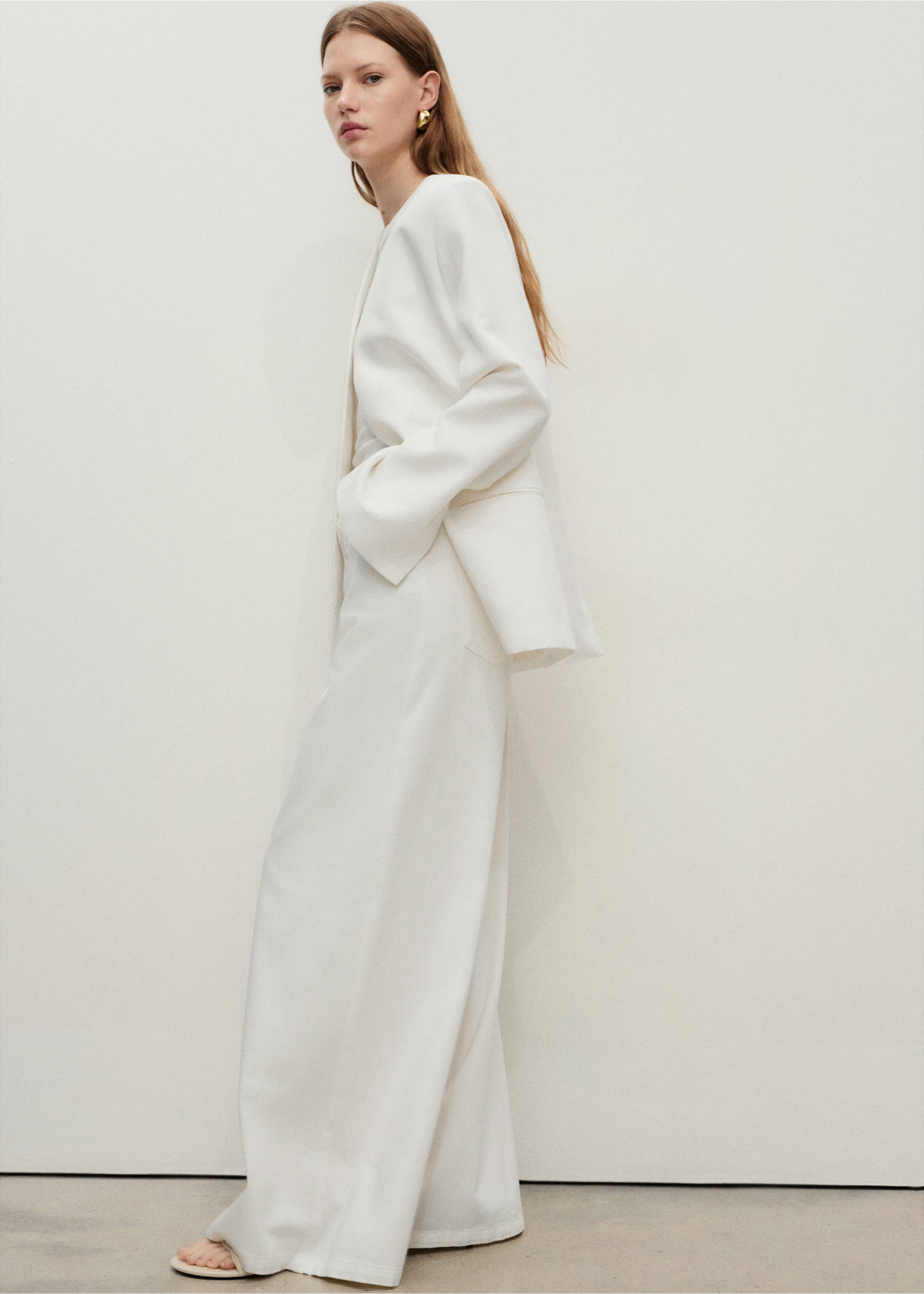 High-waisted wideleg jeans - Details of the article 4, White. Ref: 17071270-00.