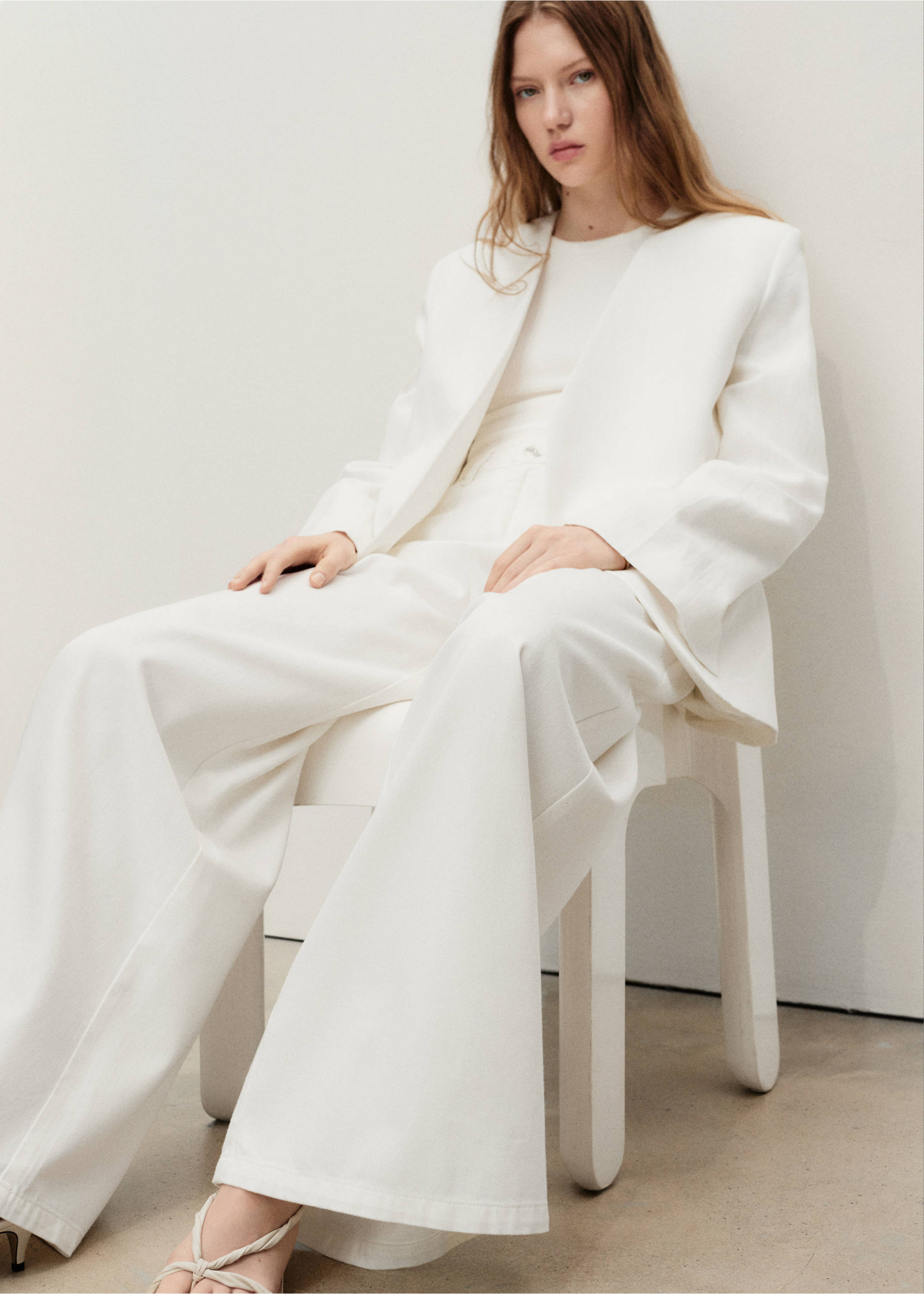 High-waisted wideleg jeans - Details of the article 2, White. Ref: 17071270-00.