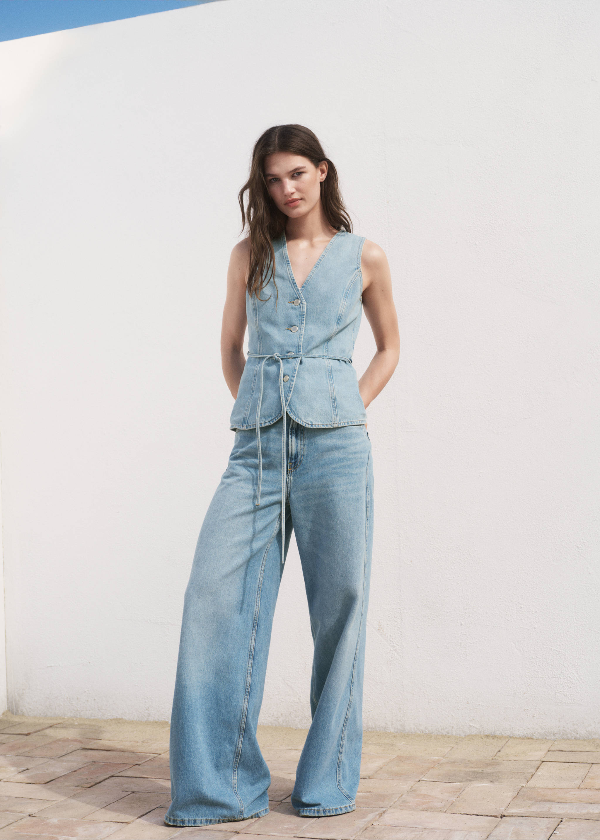 Buttoned denim gilet - General plane, Medium Blue. Ref: 17071272-00.