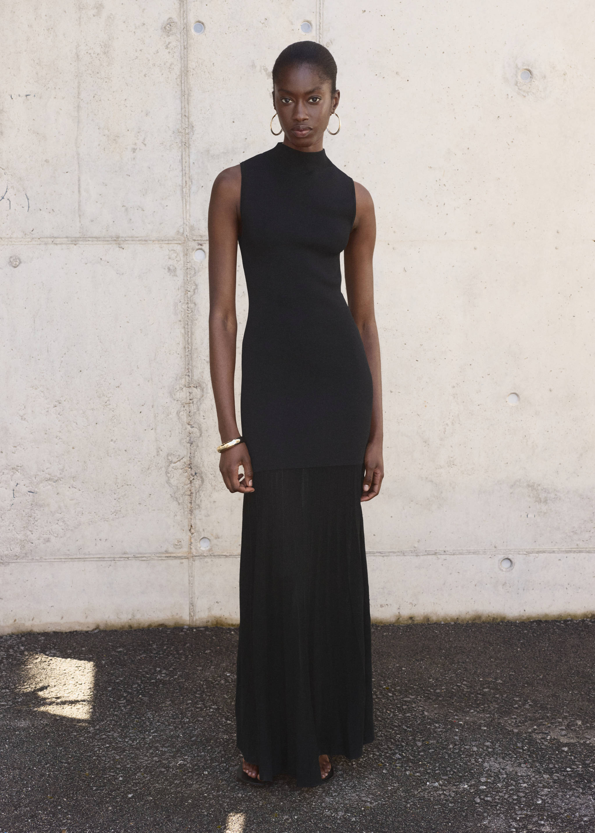 Combined dress with perkins collar - General plane