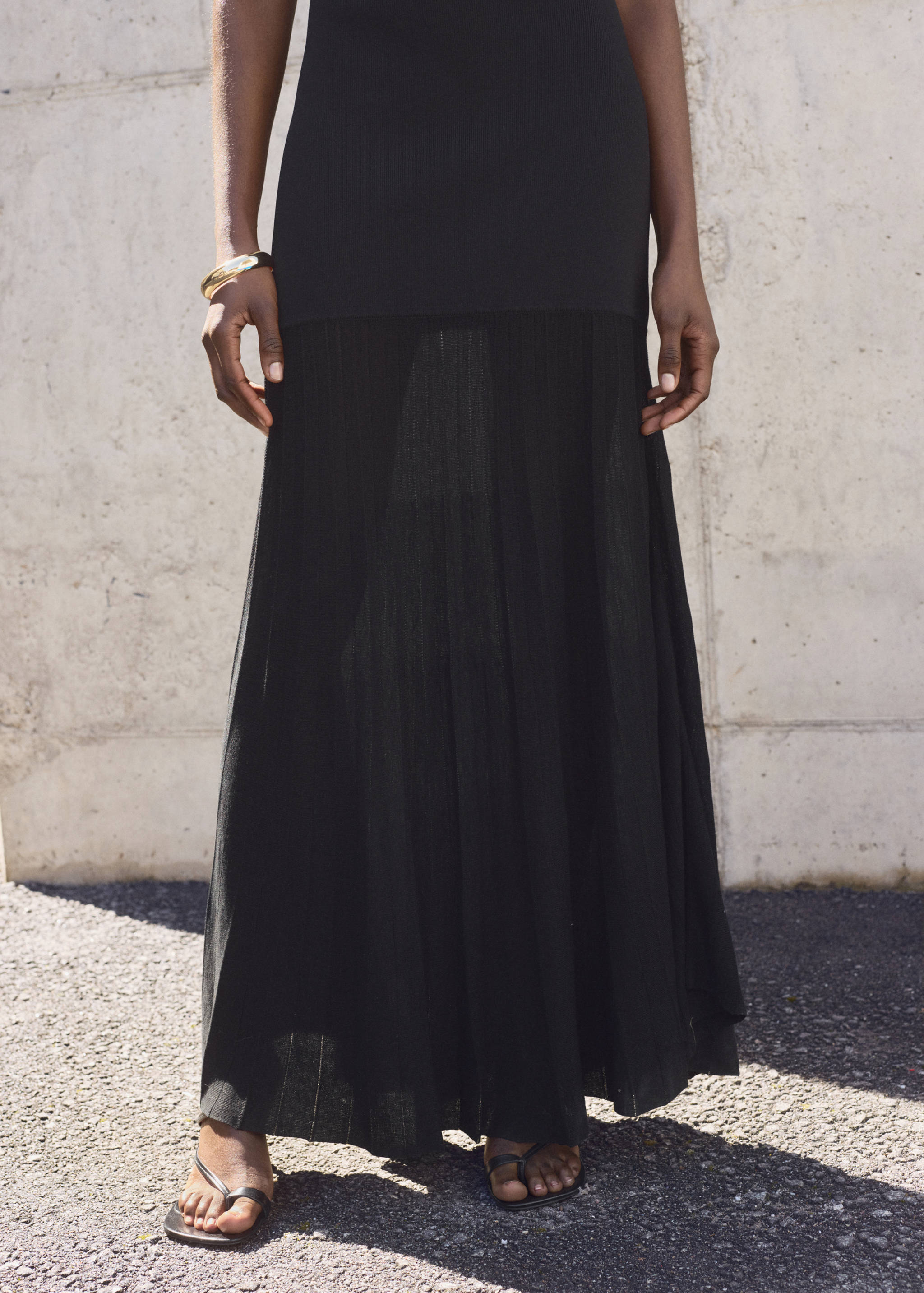 Combined dress with perkins collar - Details of the article 2