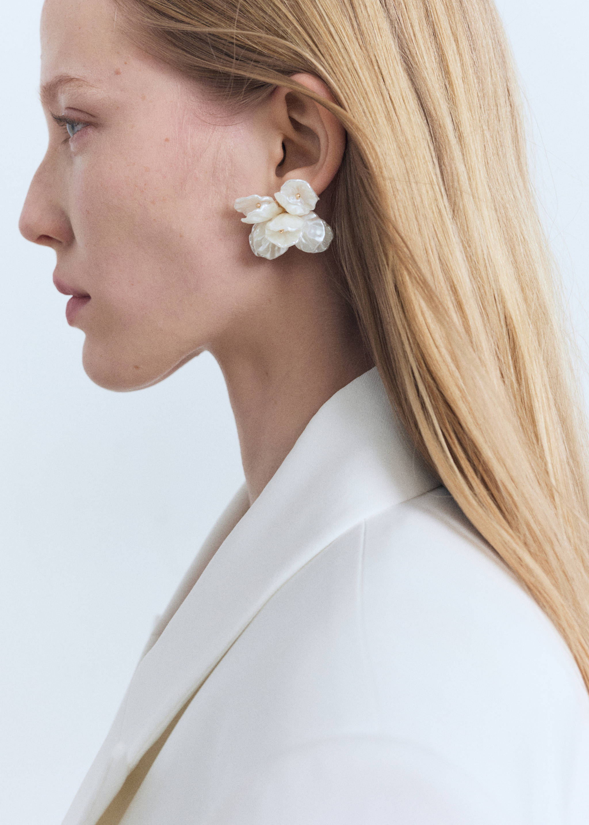 Floral earrings - General plane