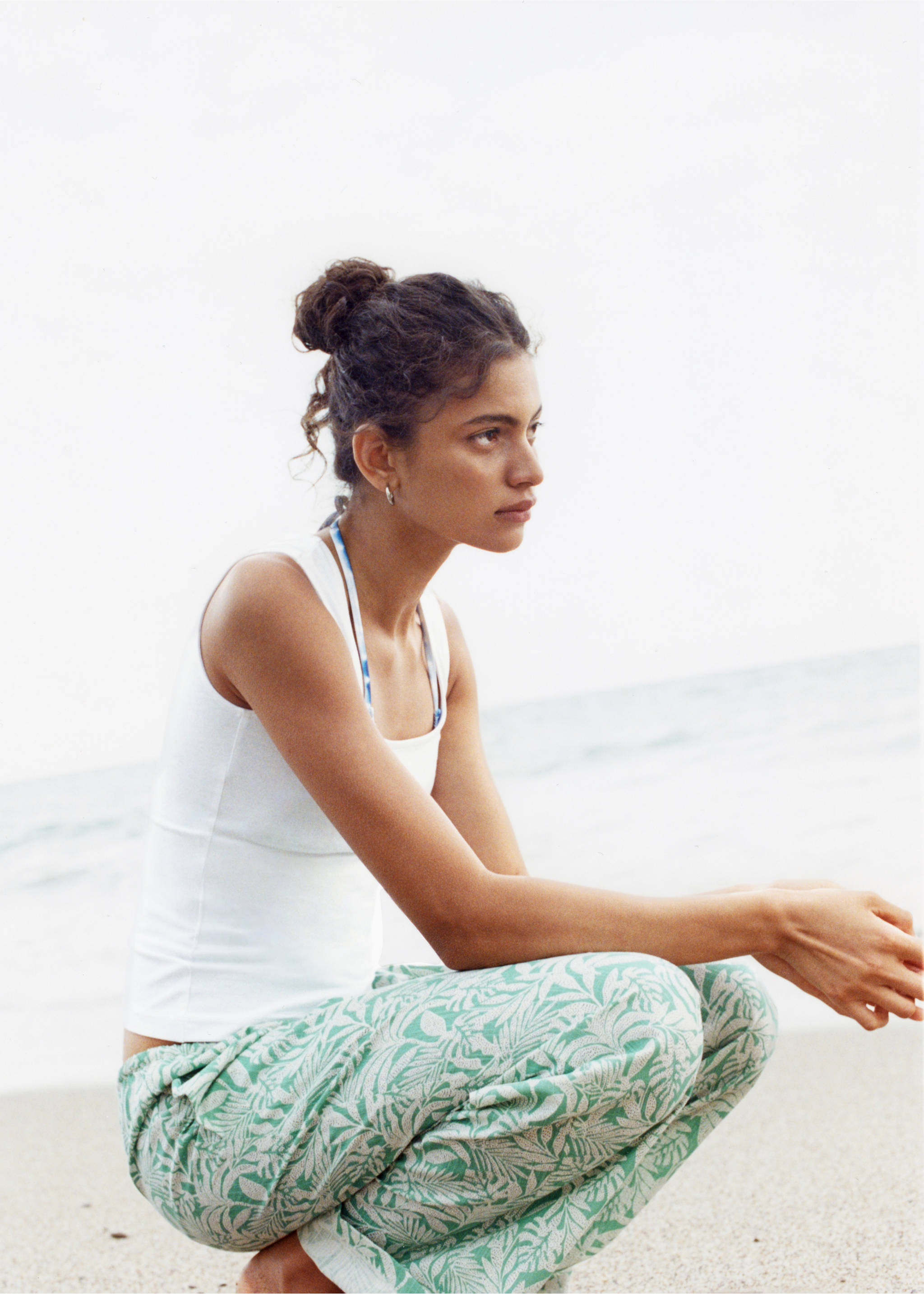 Cotton trousers with leaf pattern - Details of the article 5, Turquoise. Ref: 17071513-00.