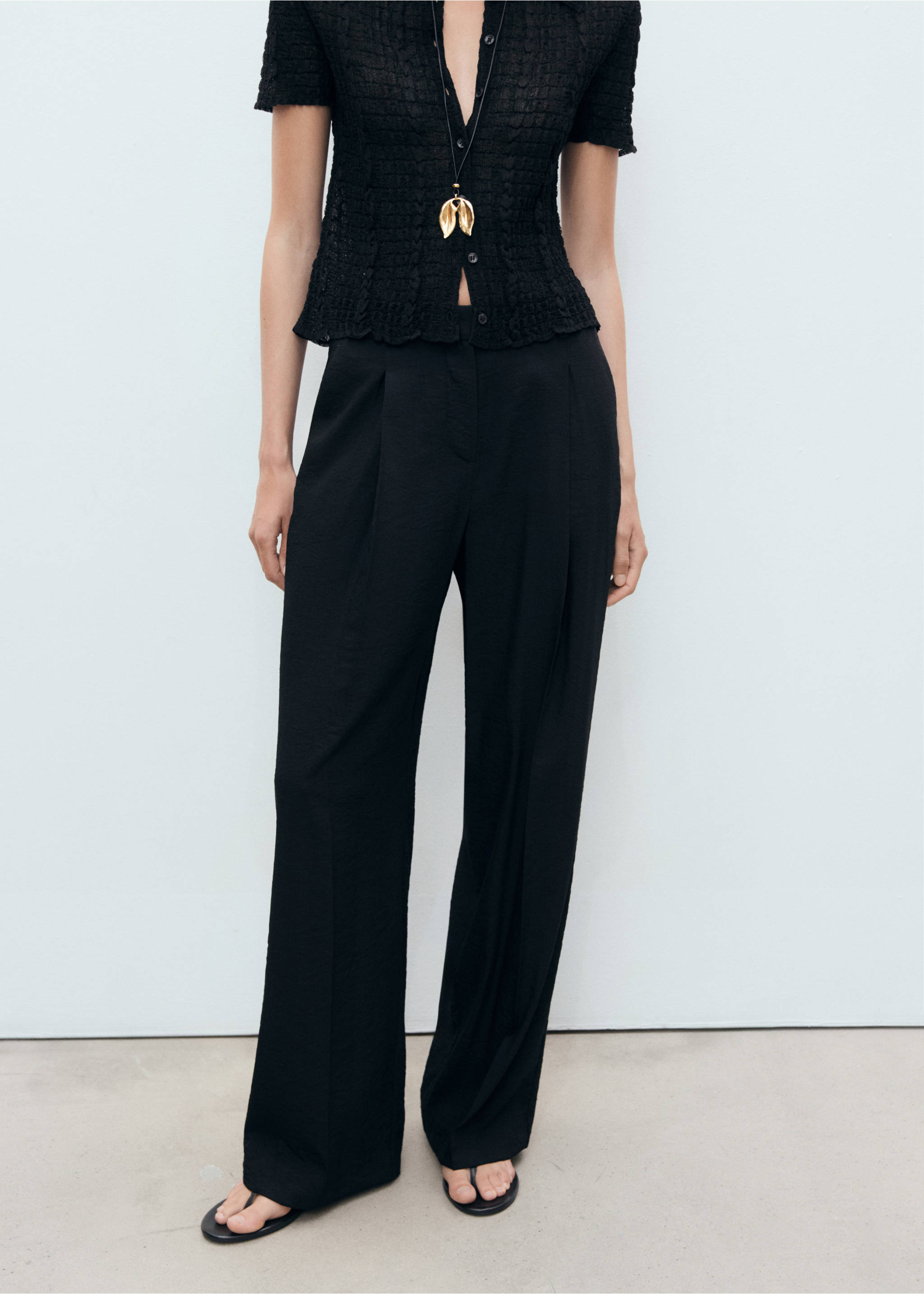 Wide leg pleated trousers - Medium plane, Black. Ref: 17071515-00.