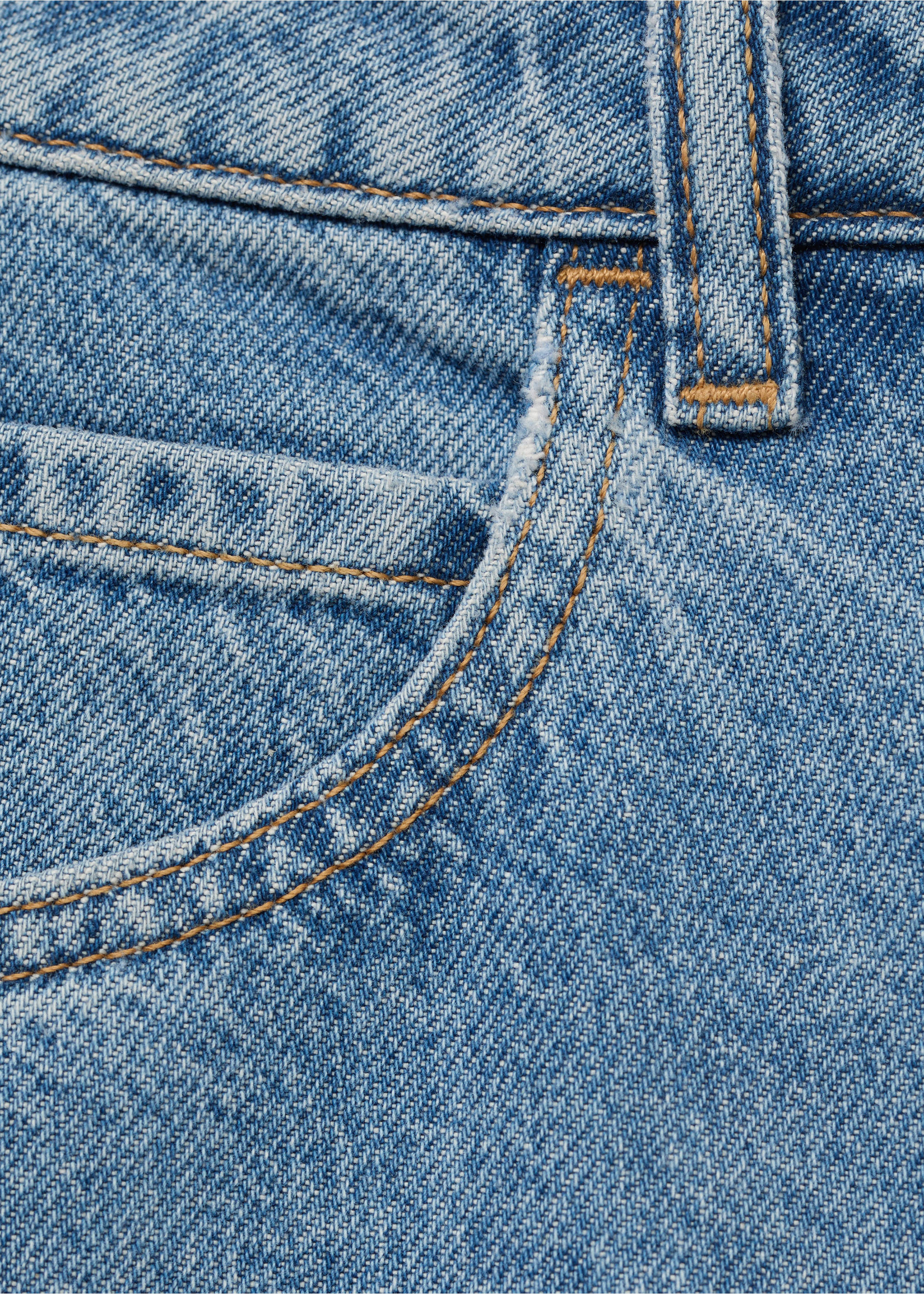 High-waist straight-fit denim shorts - Details of the article 8, Medium Blue. Ref: 17071518-00.