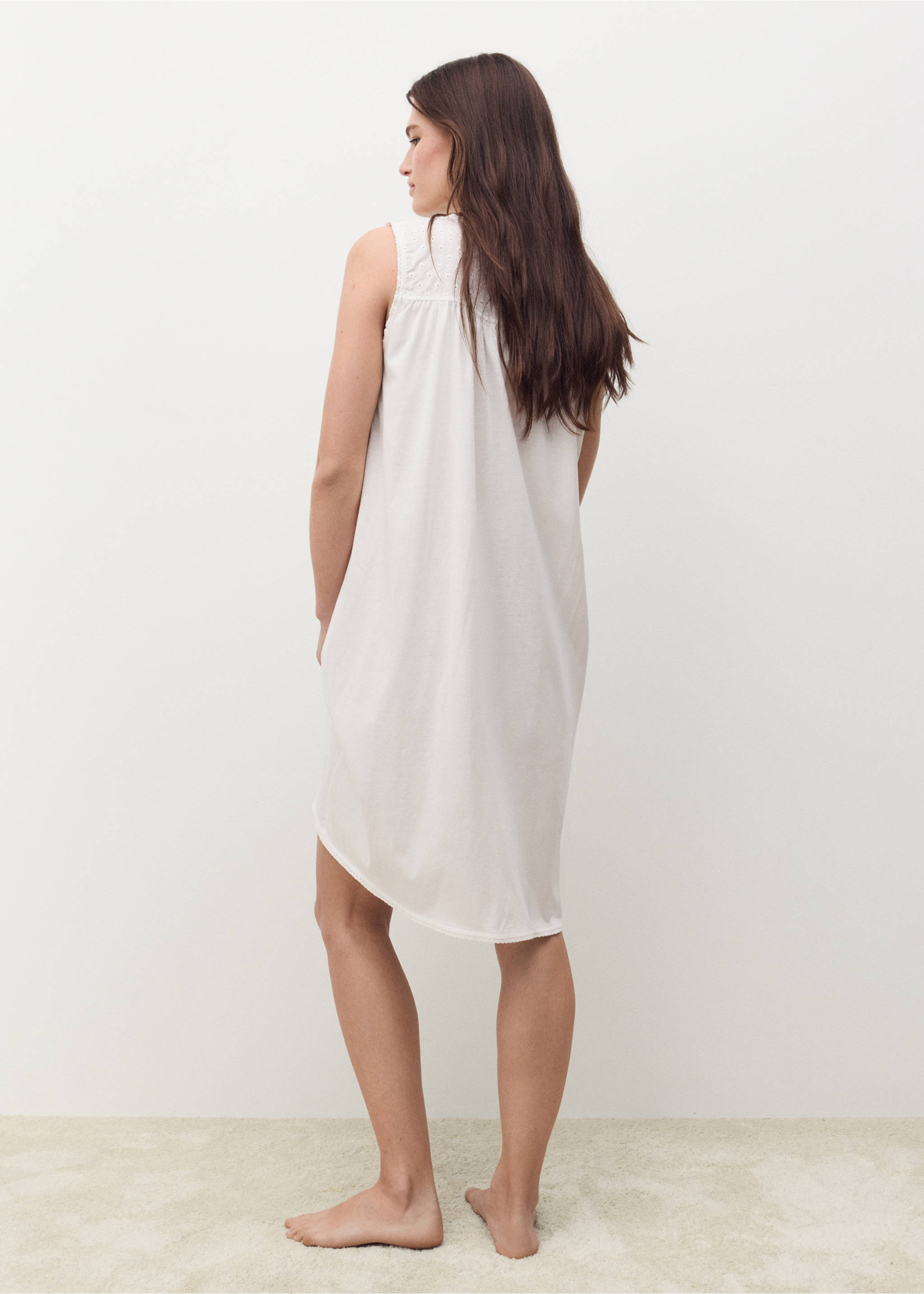 Cotton nightdress with embroidered detail - Reverse of the article, White. Ref: 17071523-00.