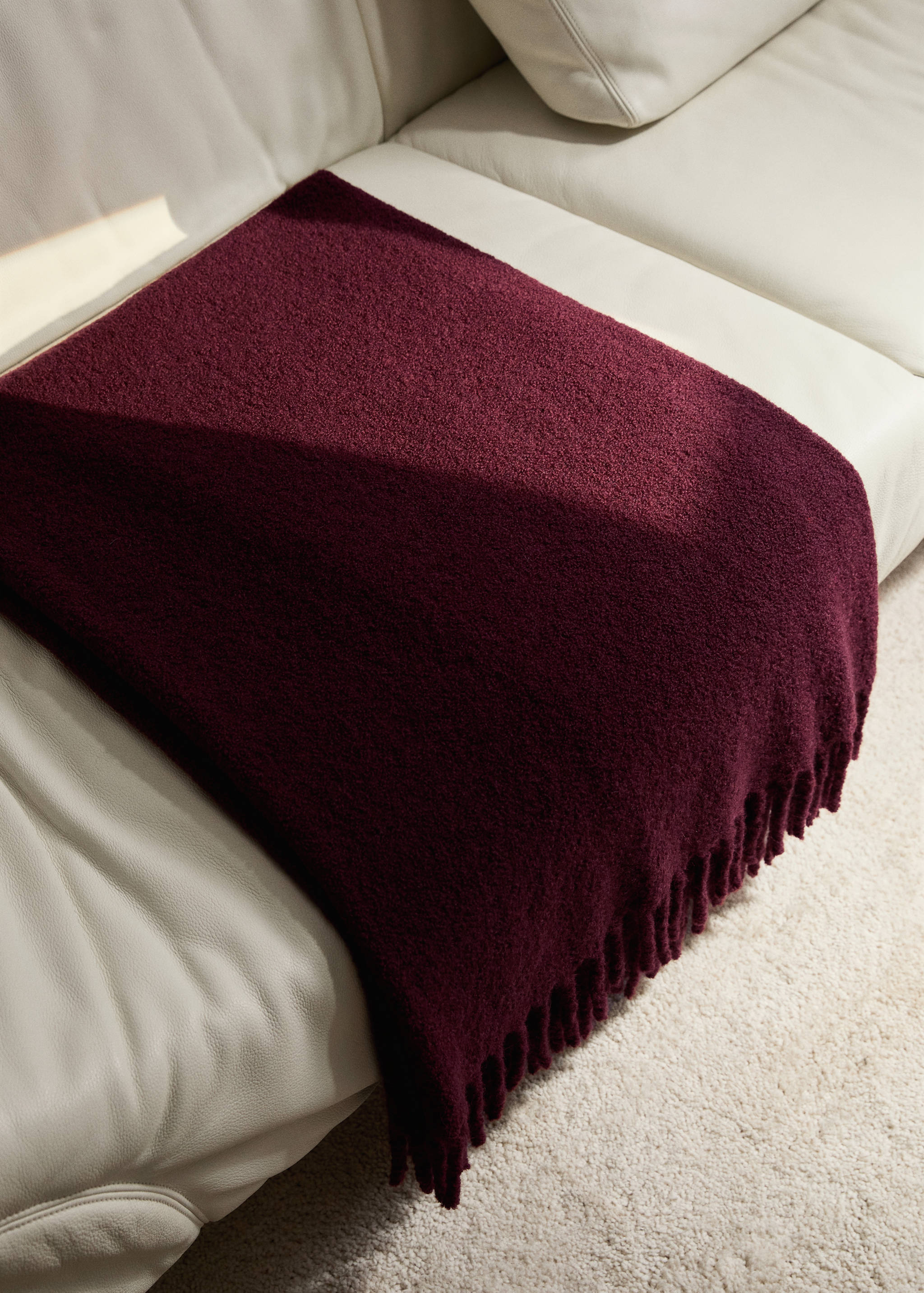 Bouclé-effect wool blanket - General plane