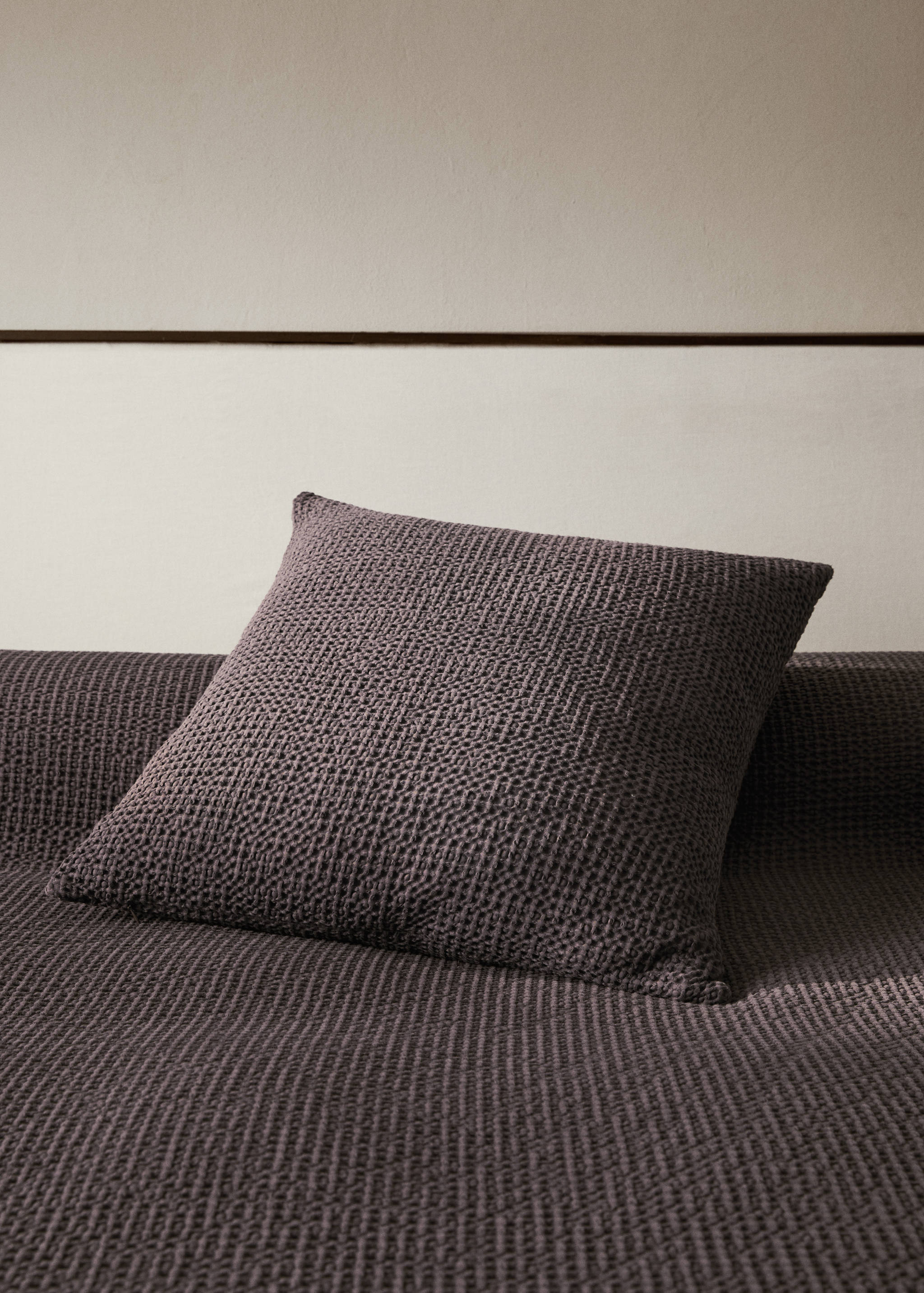 Housse de coussin en coton garment-dyed waffle 50x50 cm - Plan général