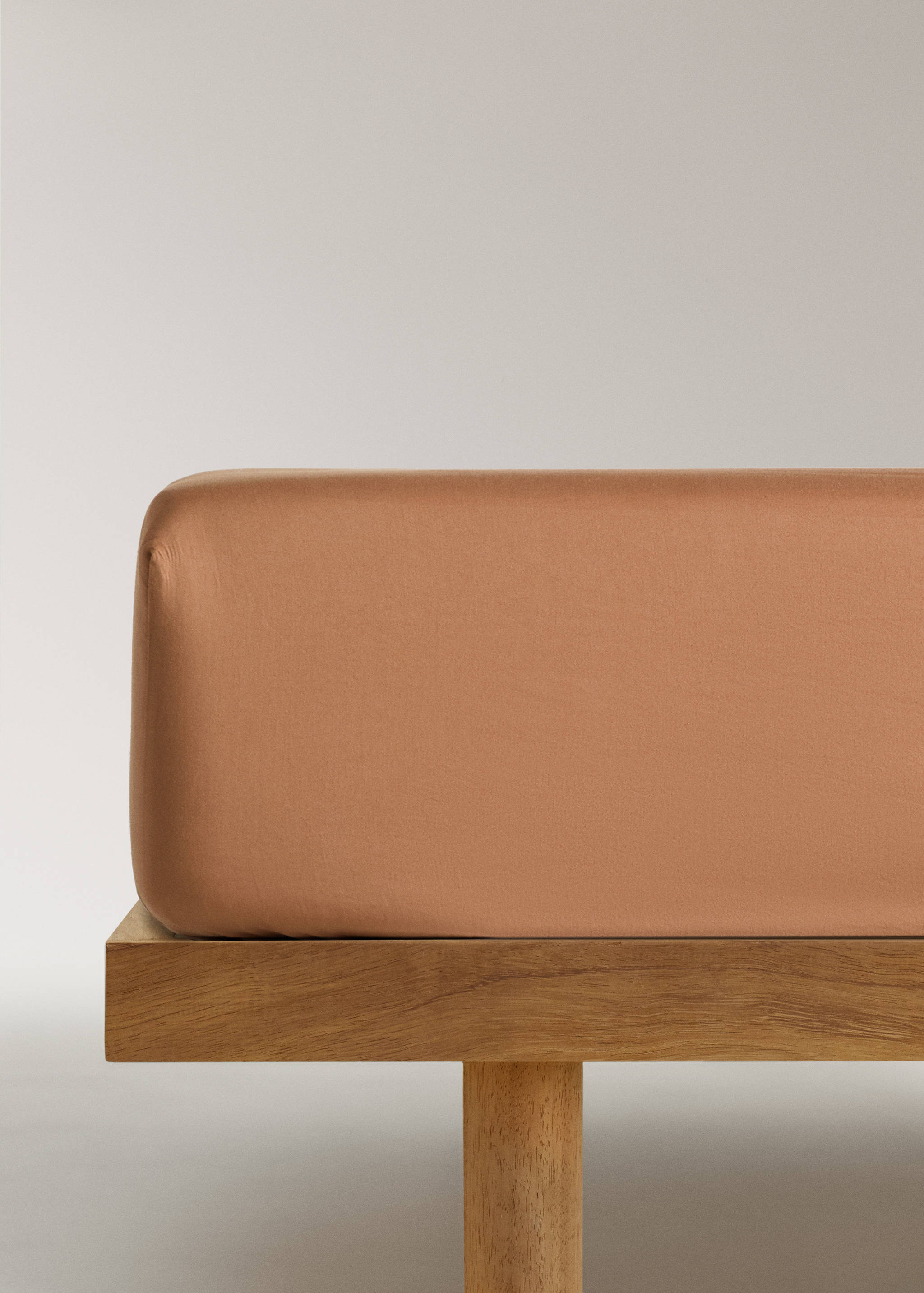 Washed cotton satin fitted sheet Superking bed - Article without model