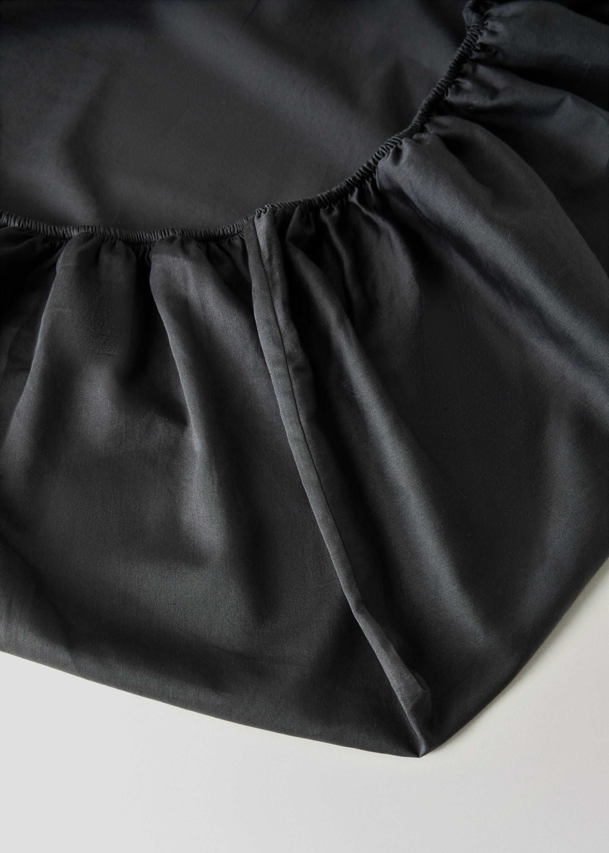 Washed cotton satin fitted sheet Superking bed - Details of the article 1