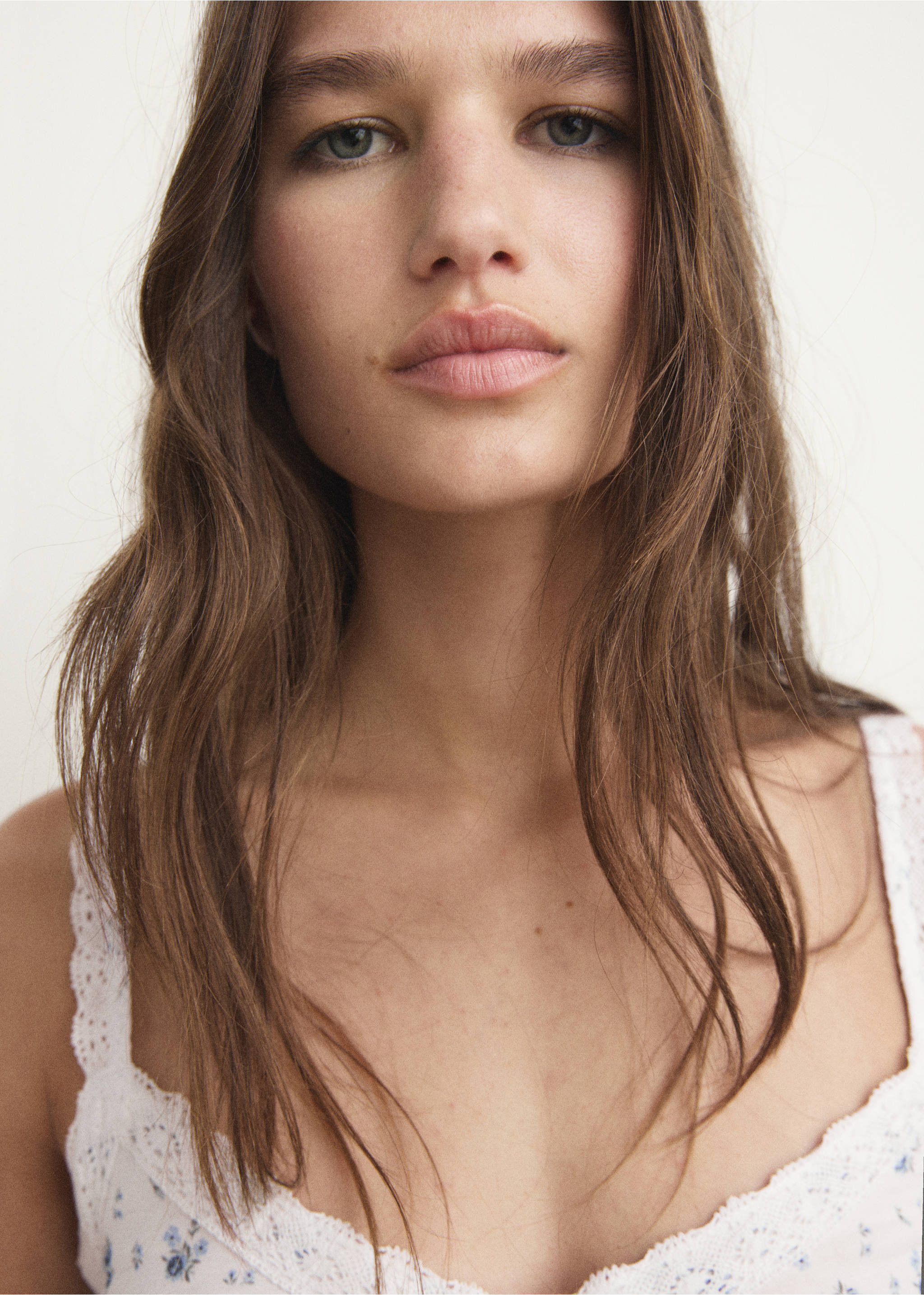 Floral-print pyjama top with lace trim - Details of the article 1, White. Ref: 17071543-00.