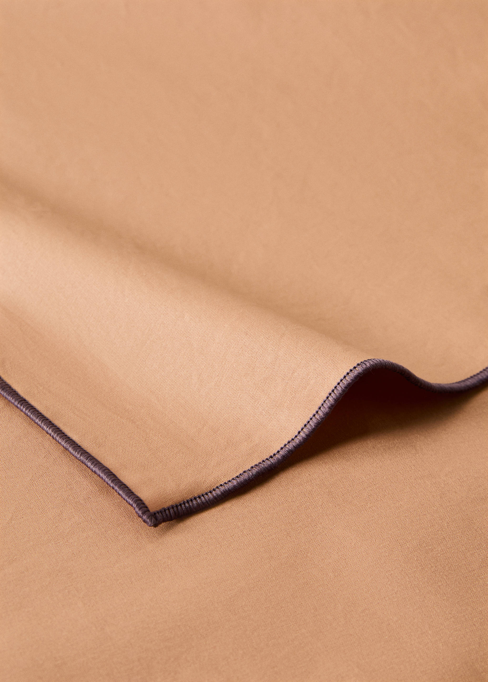Nappe en coton enduit overlock pour 6 à 8 convives - Détail de l'article 1
