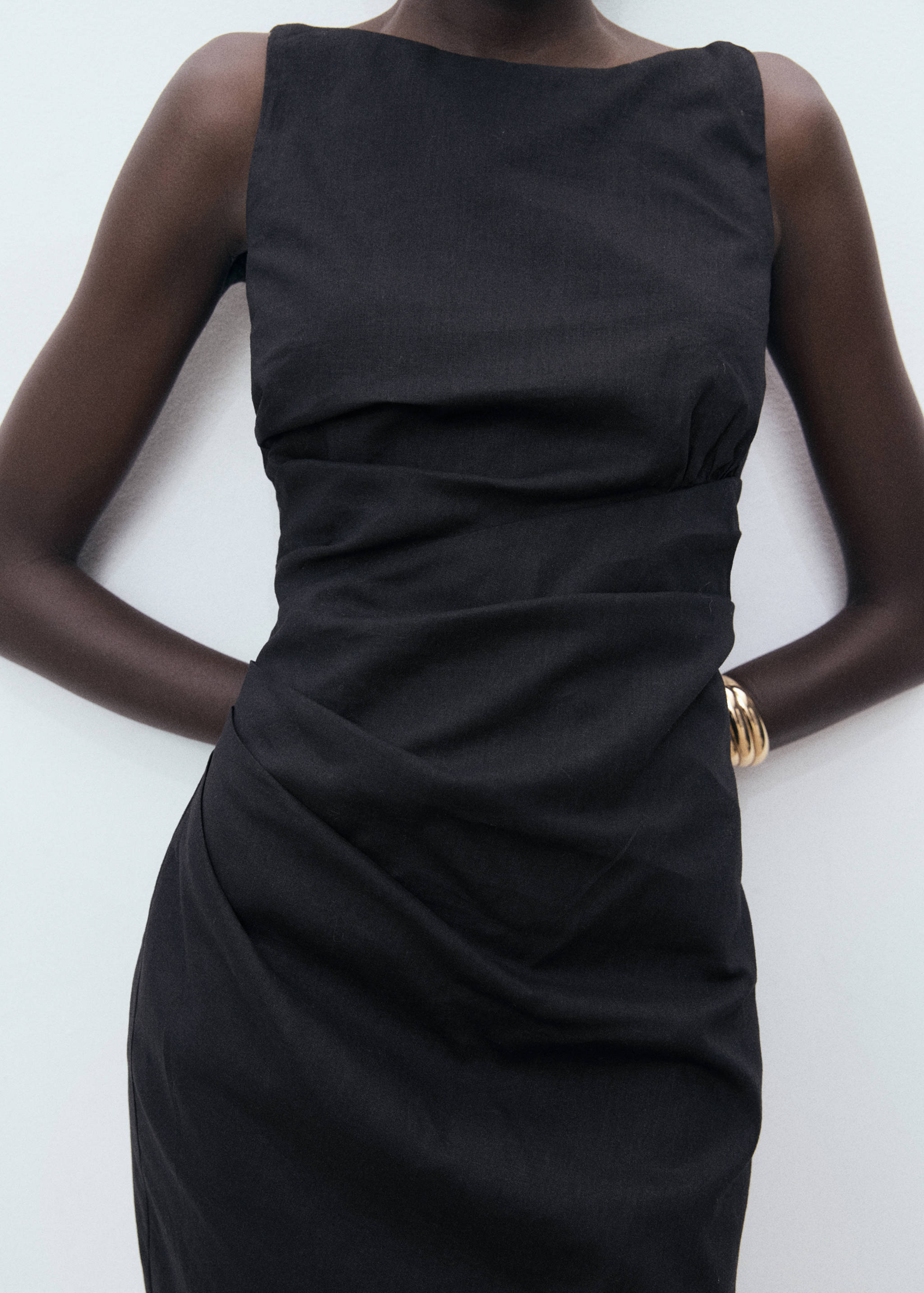 Vestit de lli drapejat - Detall de l'article 3