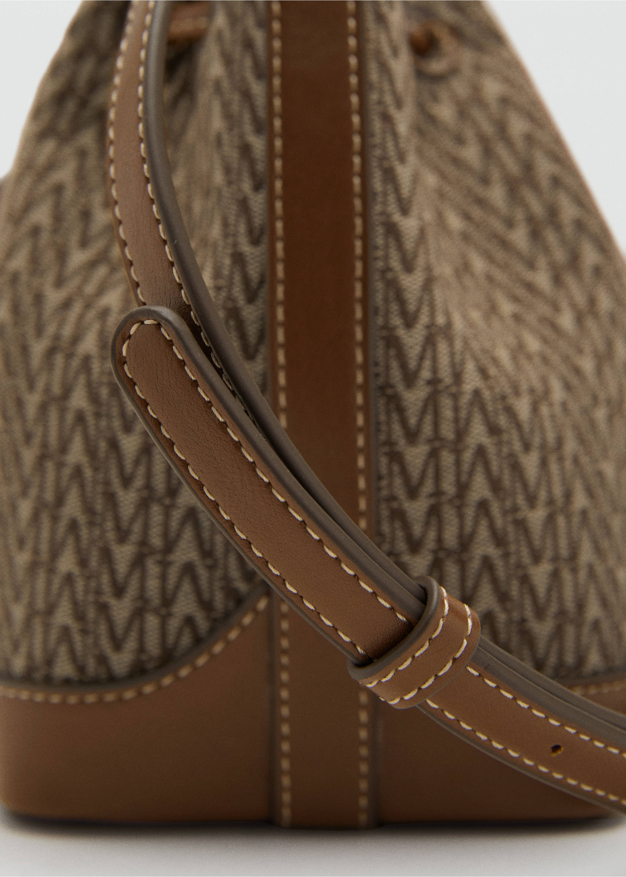 Jacquard bucket bag with logo - Details of the article 1, Chocolate. Ref: 17072538-00.