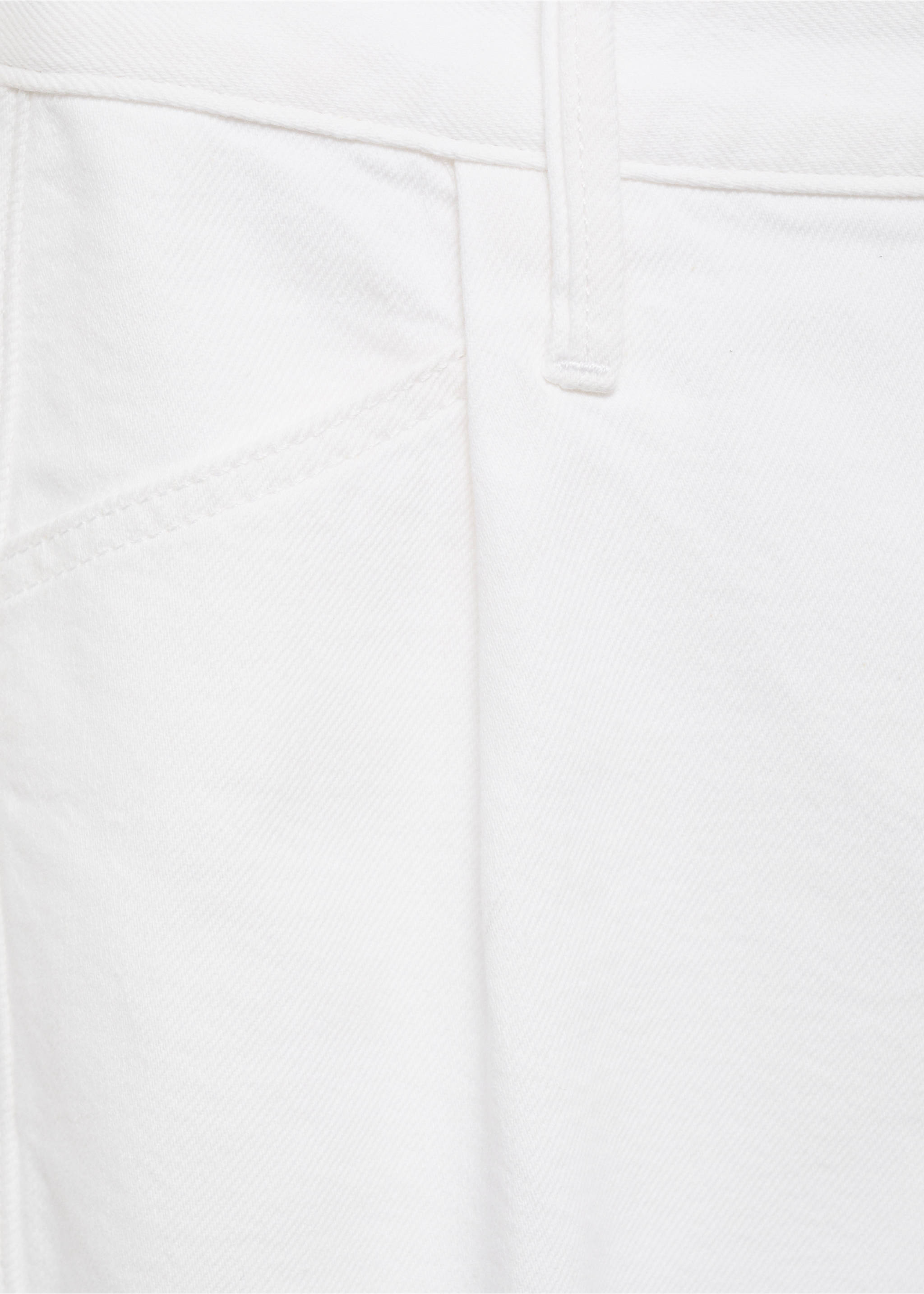 Short en jean bas effiloché pinces - Détail de l'article 0, Blanc. Ref: 17072899-00.