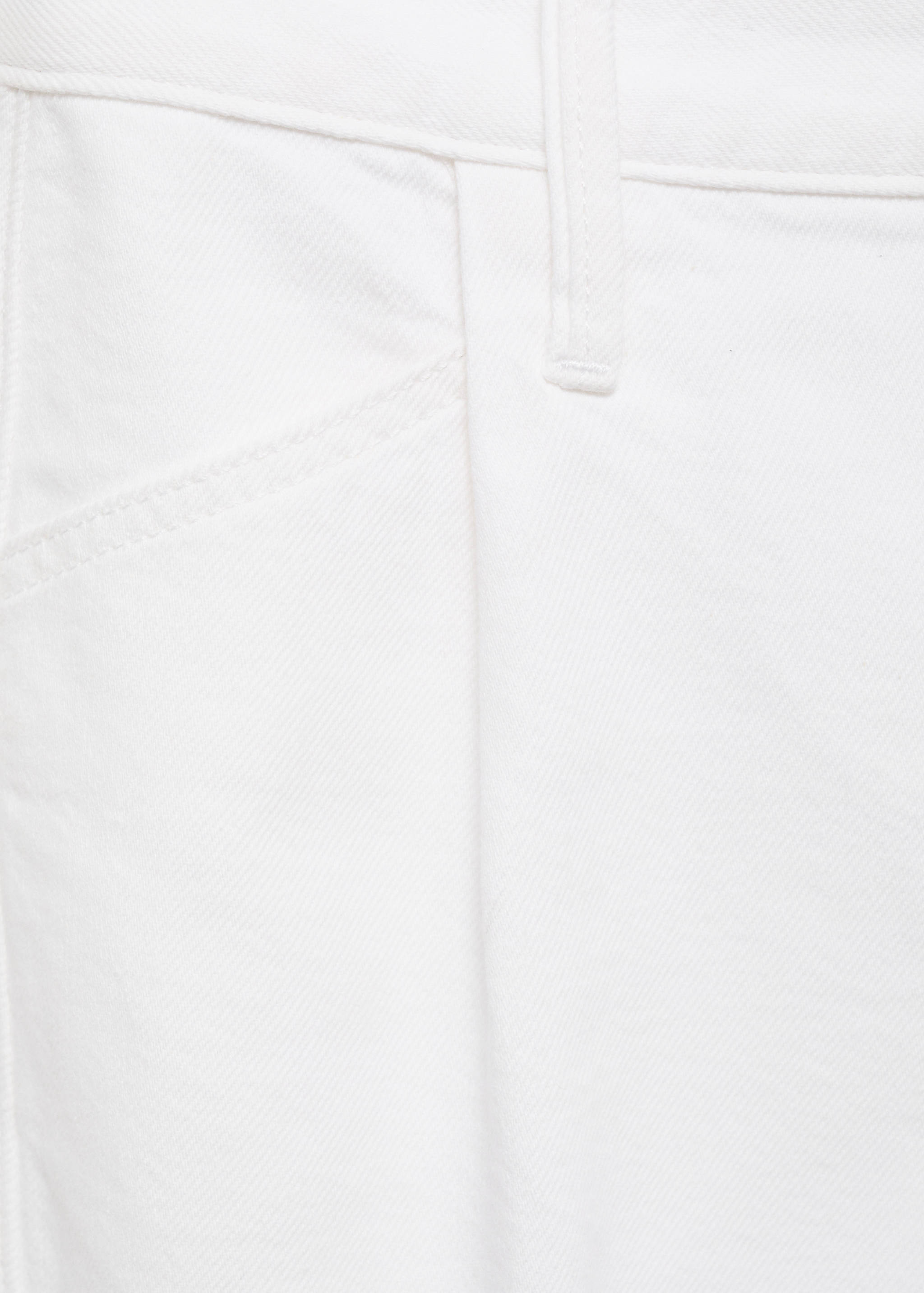 Denim shorts with frayed hem and pleats - Details of the article 0