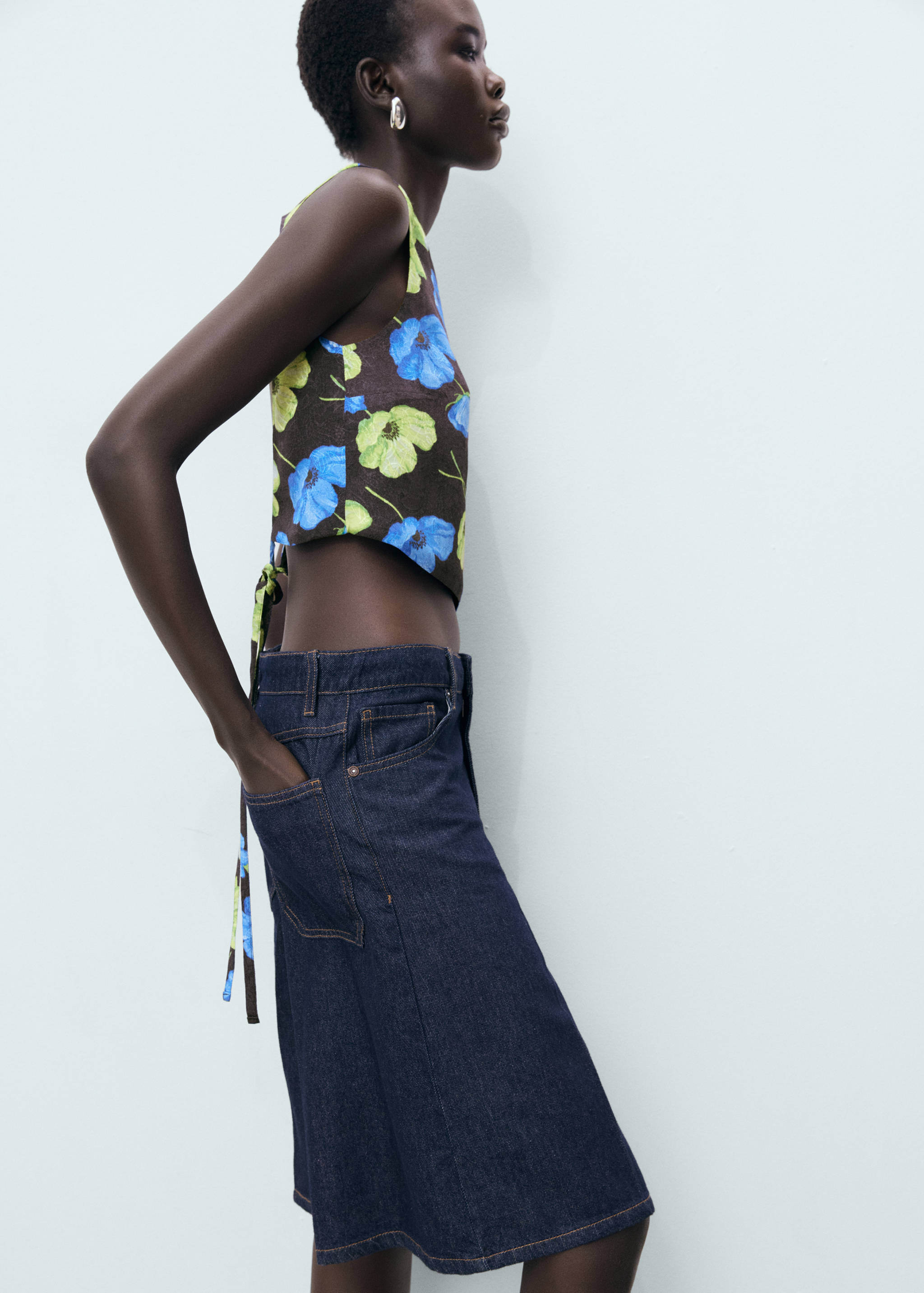 Blusa crop floral espalda abierta - Detalle del artículo 2