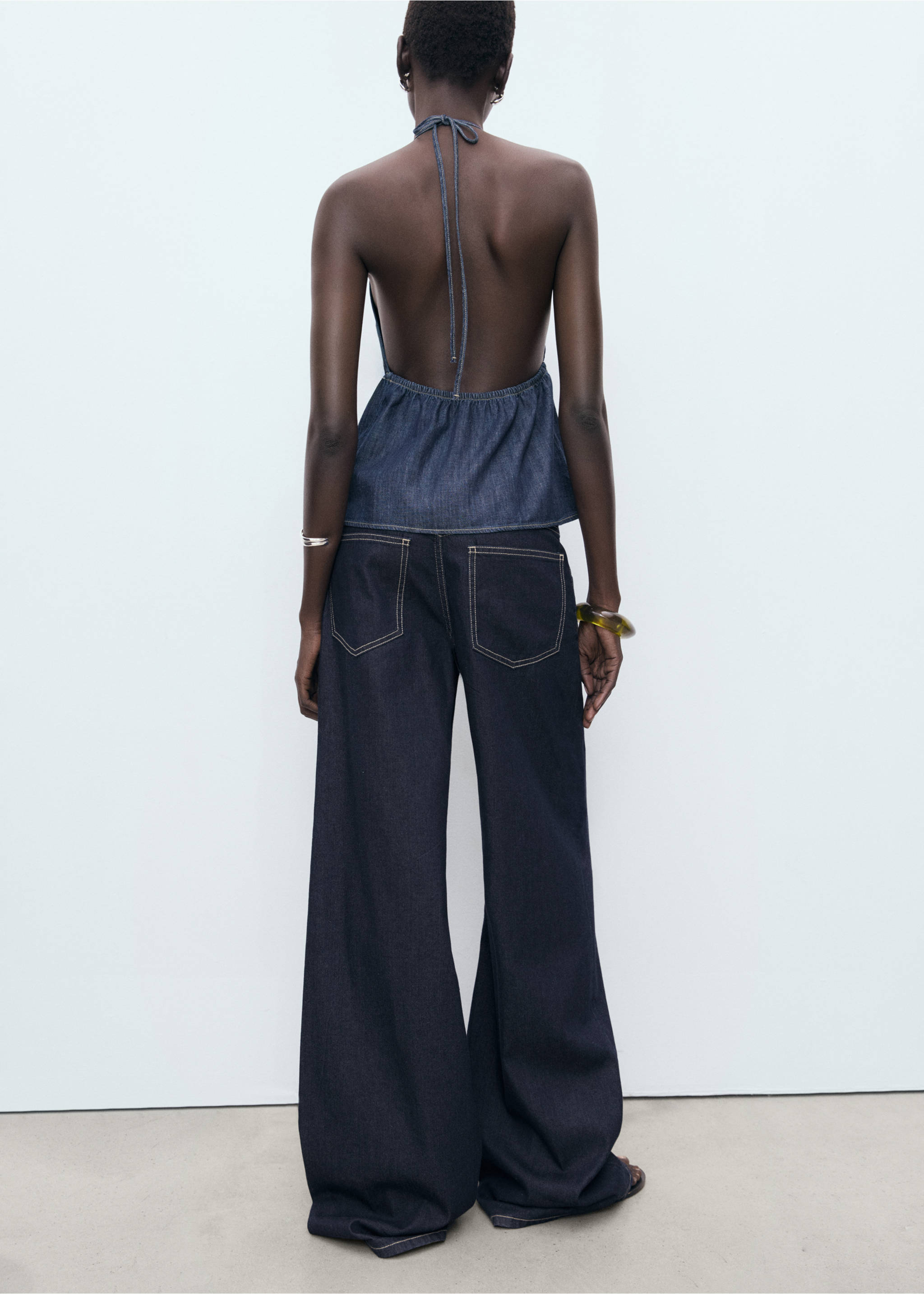 Low-rise wideleg jeans - Reverse of the article, Open Blue. Ref: 17072901-00.