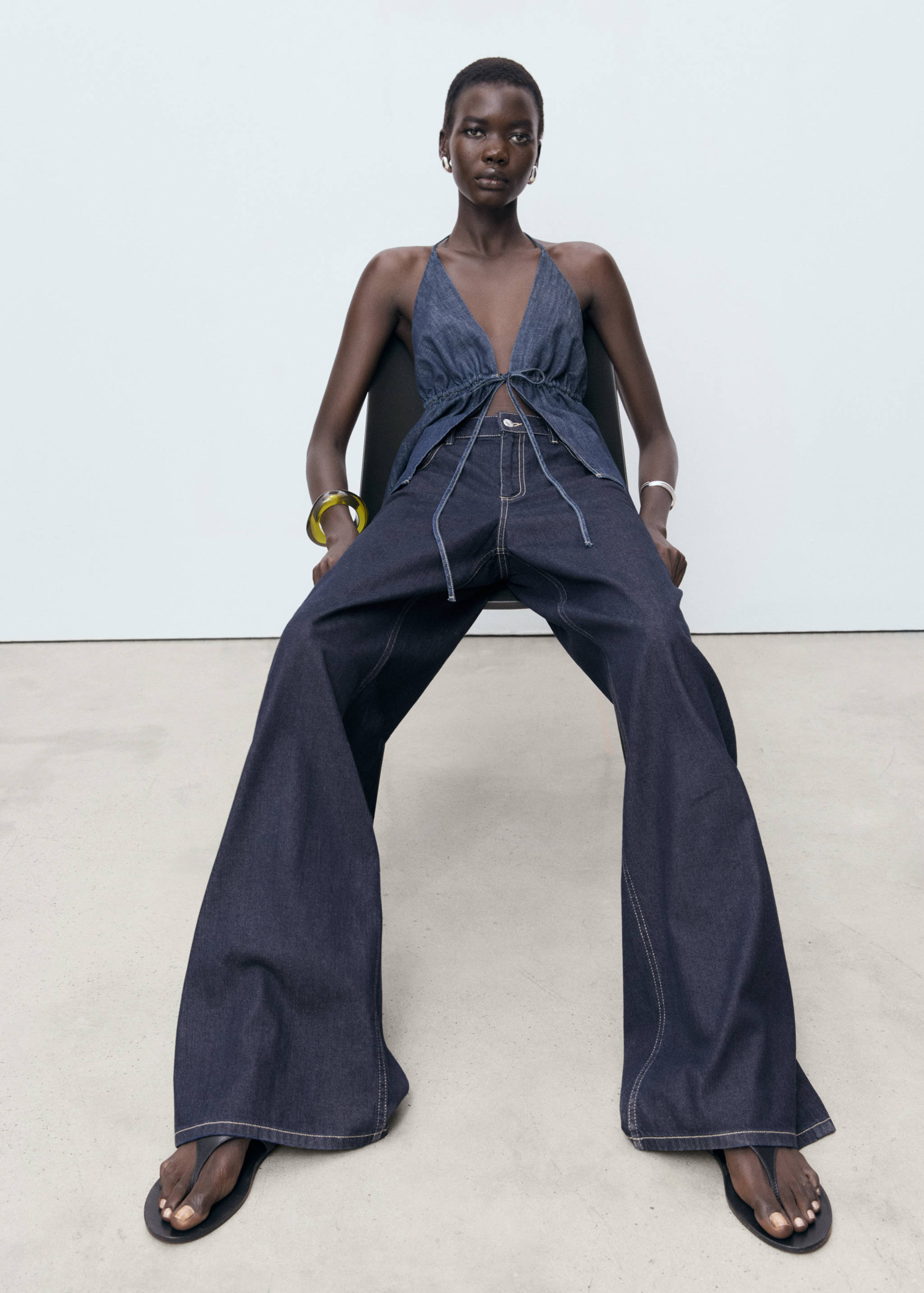 Low-rise wideleg jeans - Details of the article 2