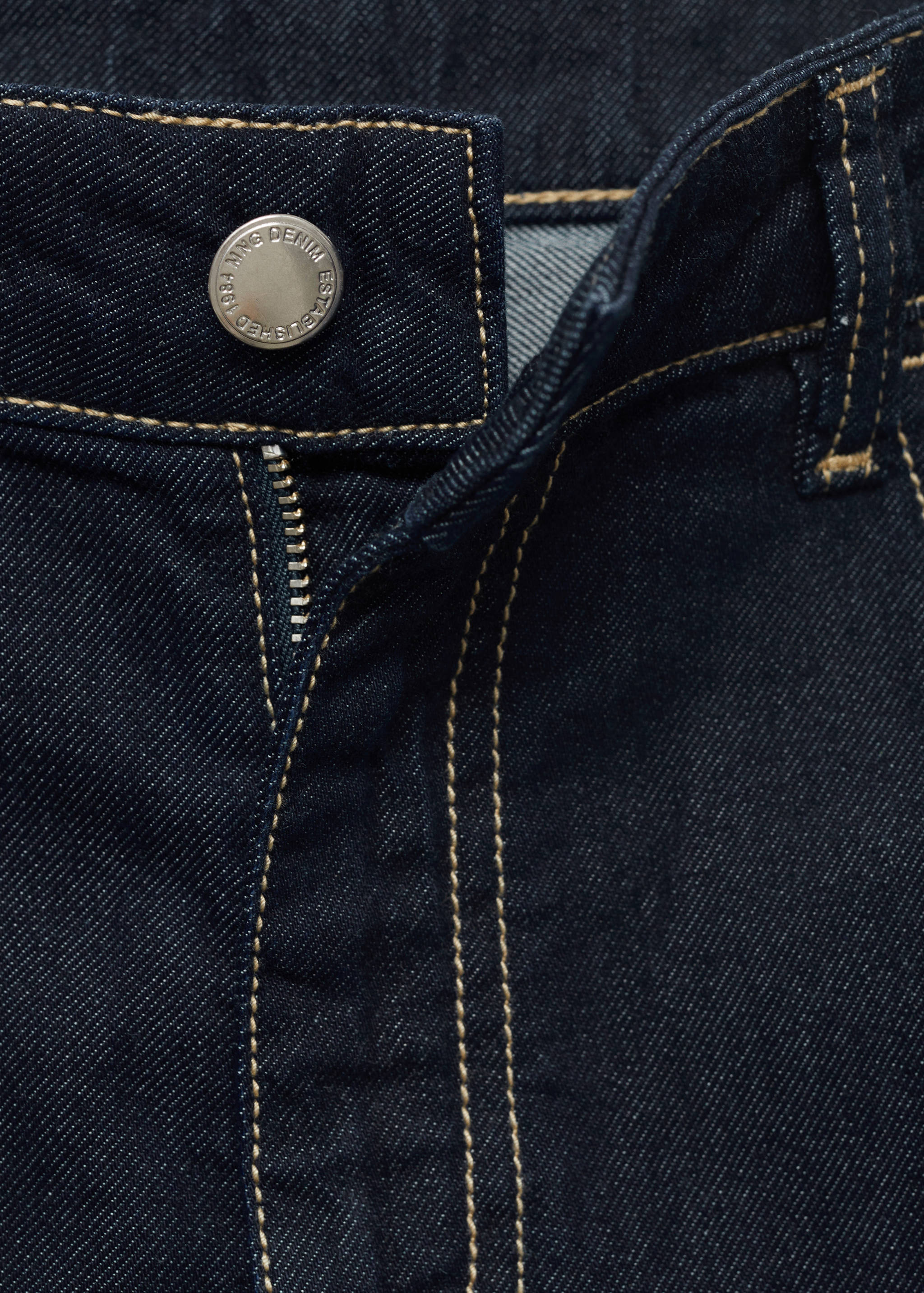 Low-rise wideleg jeans - Details of the article 8