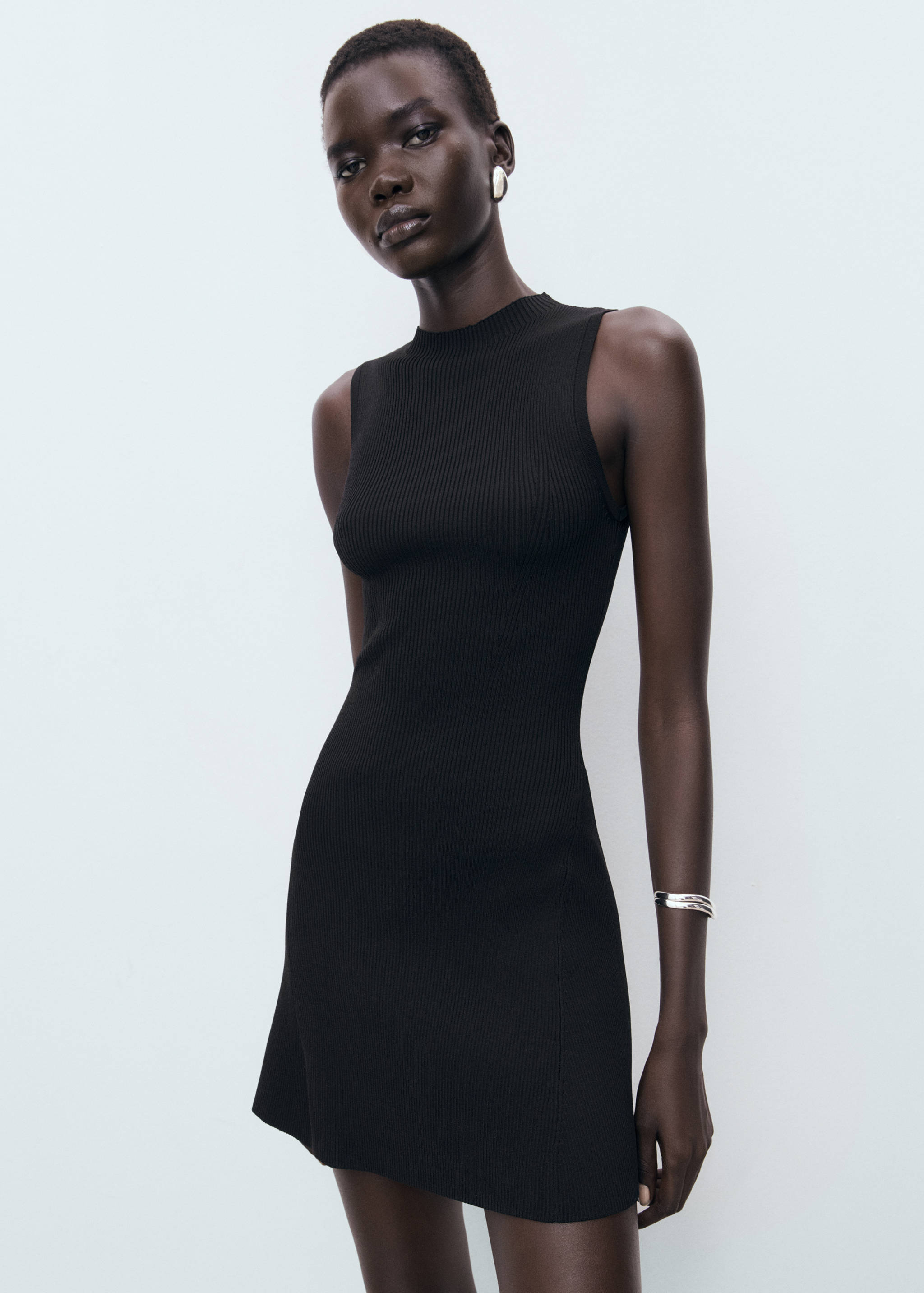 Robe cintrée maille - Plan moyen