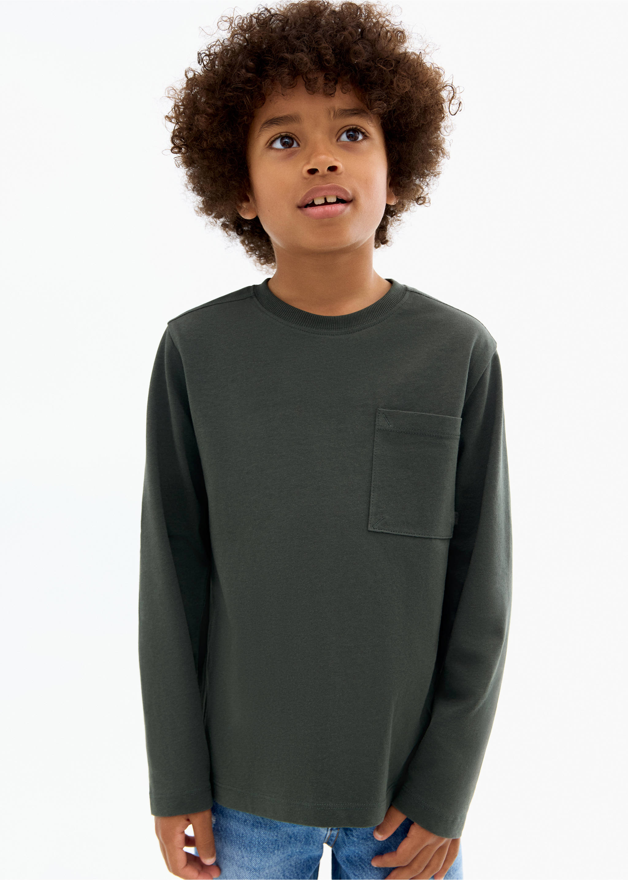 T-shirt manches longues poche - Plan moyen, Vert foncé. Ref: 17072908-00.