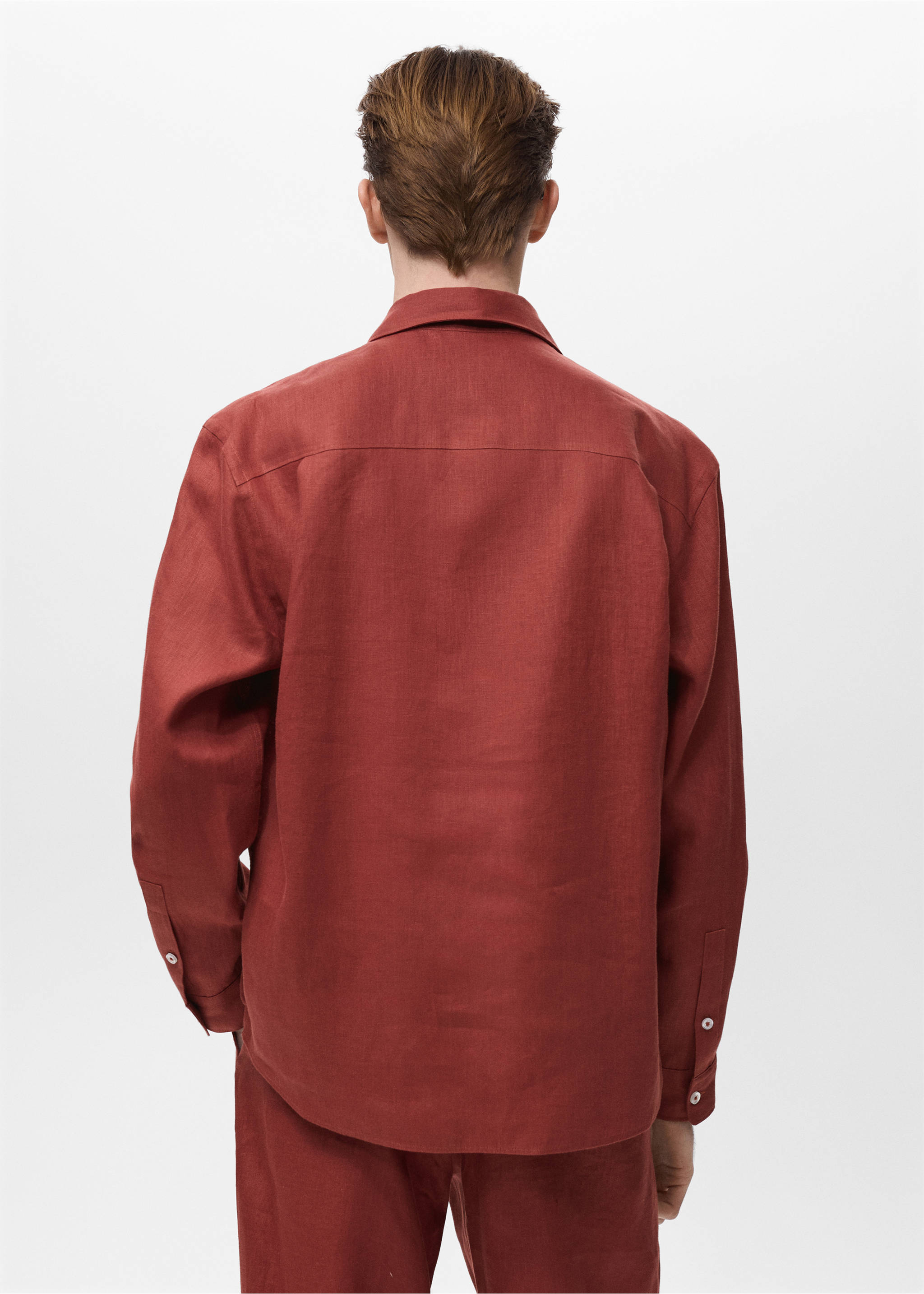 100% linen shirt with pocket - Reverse of the article, Cherry. Ref: 17072912-00.