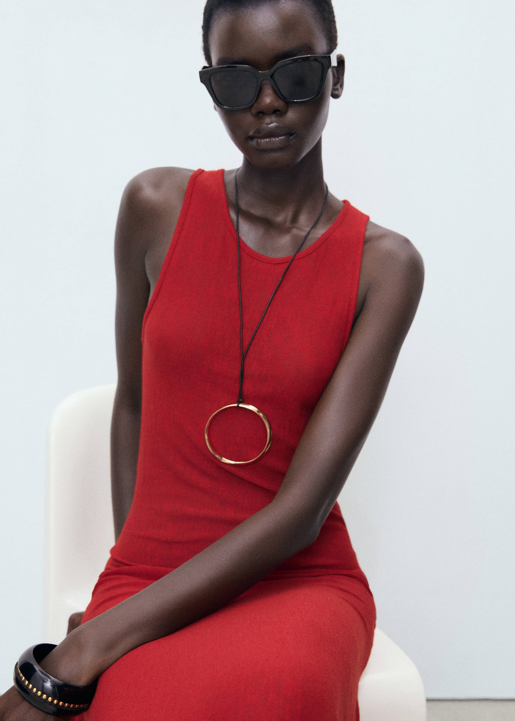 Asymmetrical low-knit dress - Details of the article 1