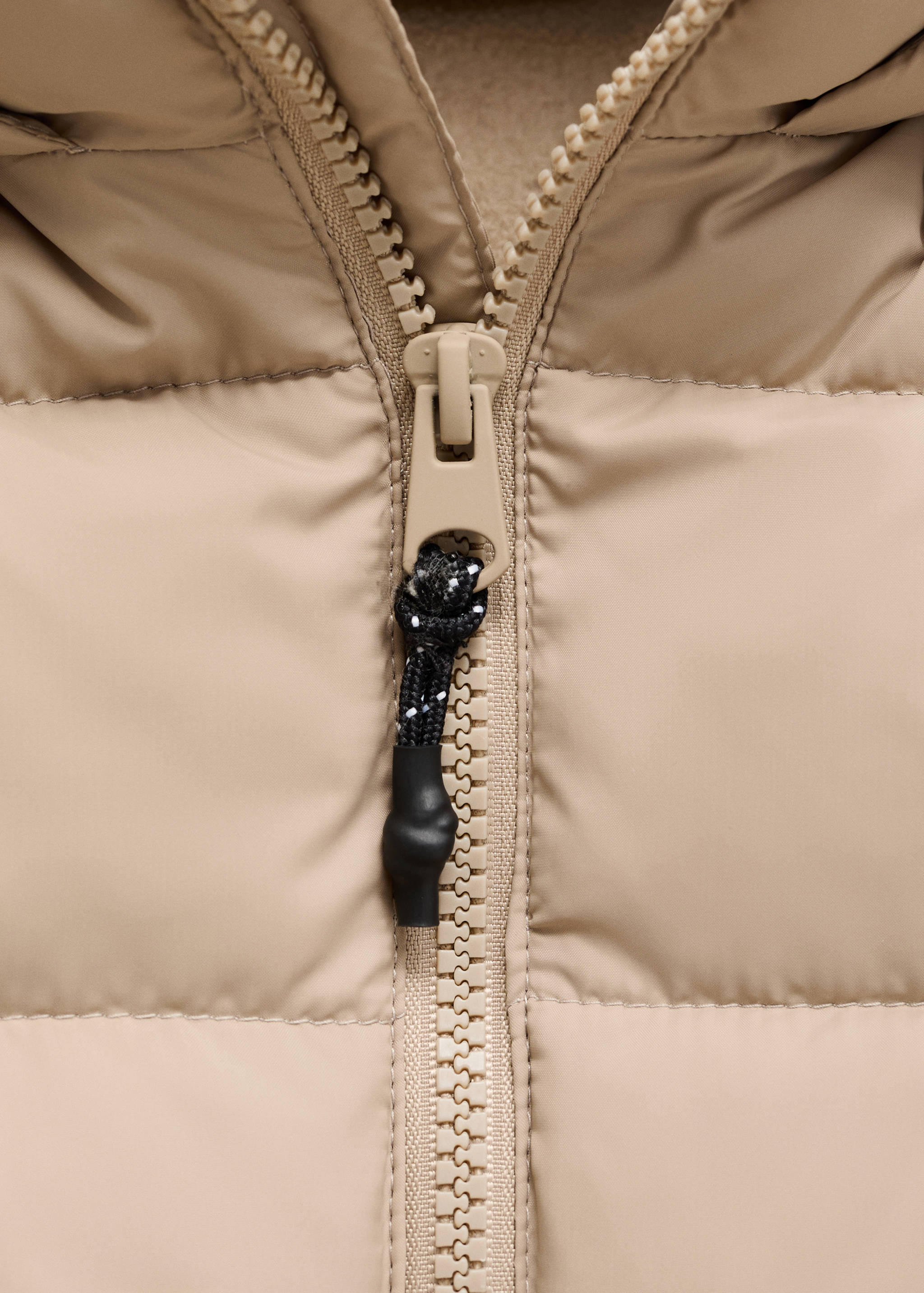 Hooded liner quilted coat - Details of the article 8