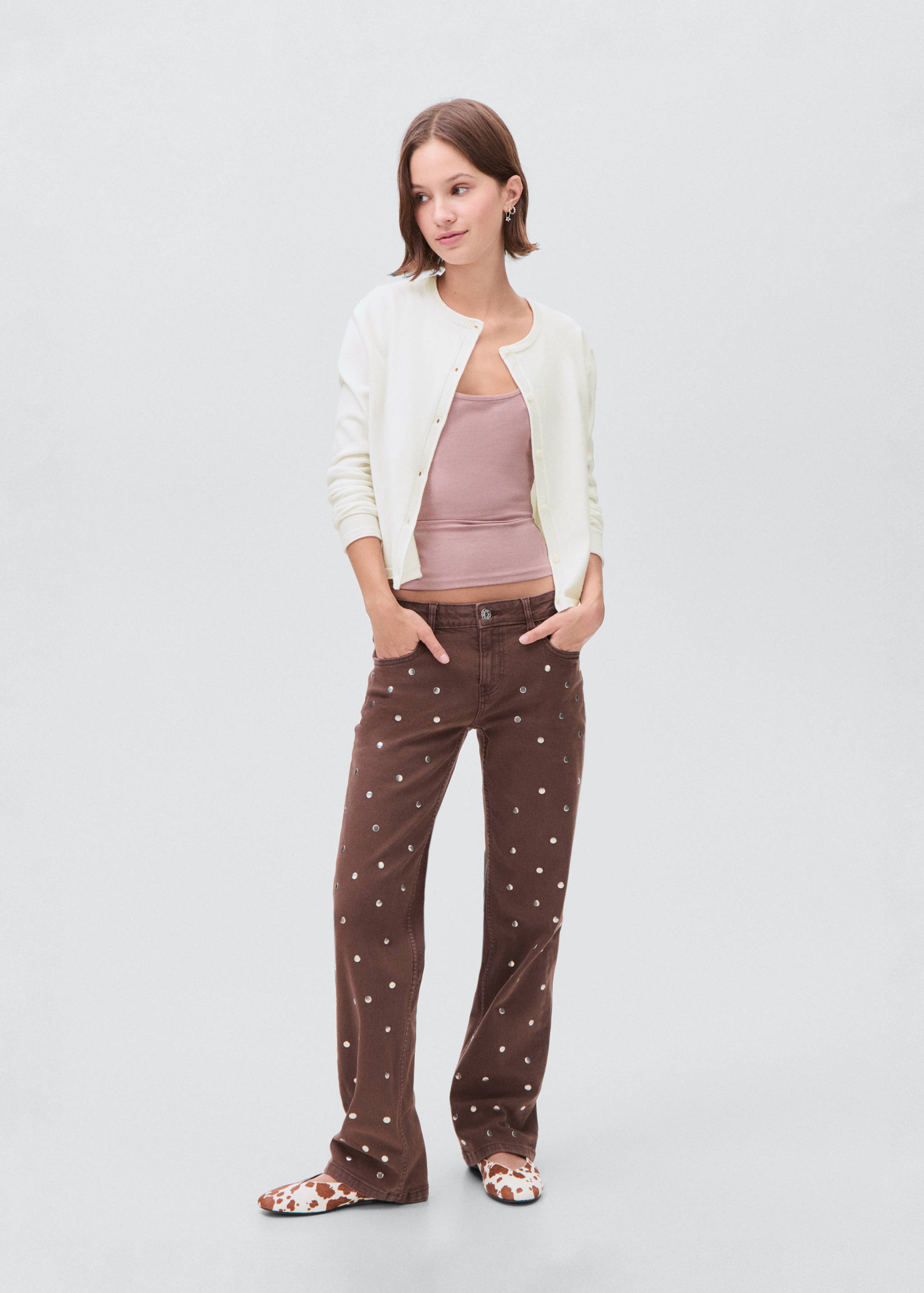 Knitted button cardigan - General plane