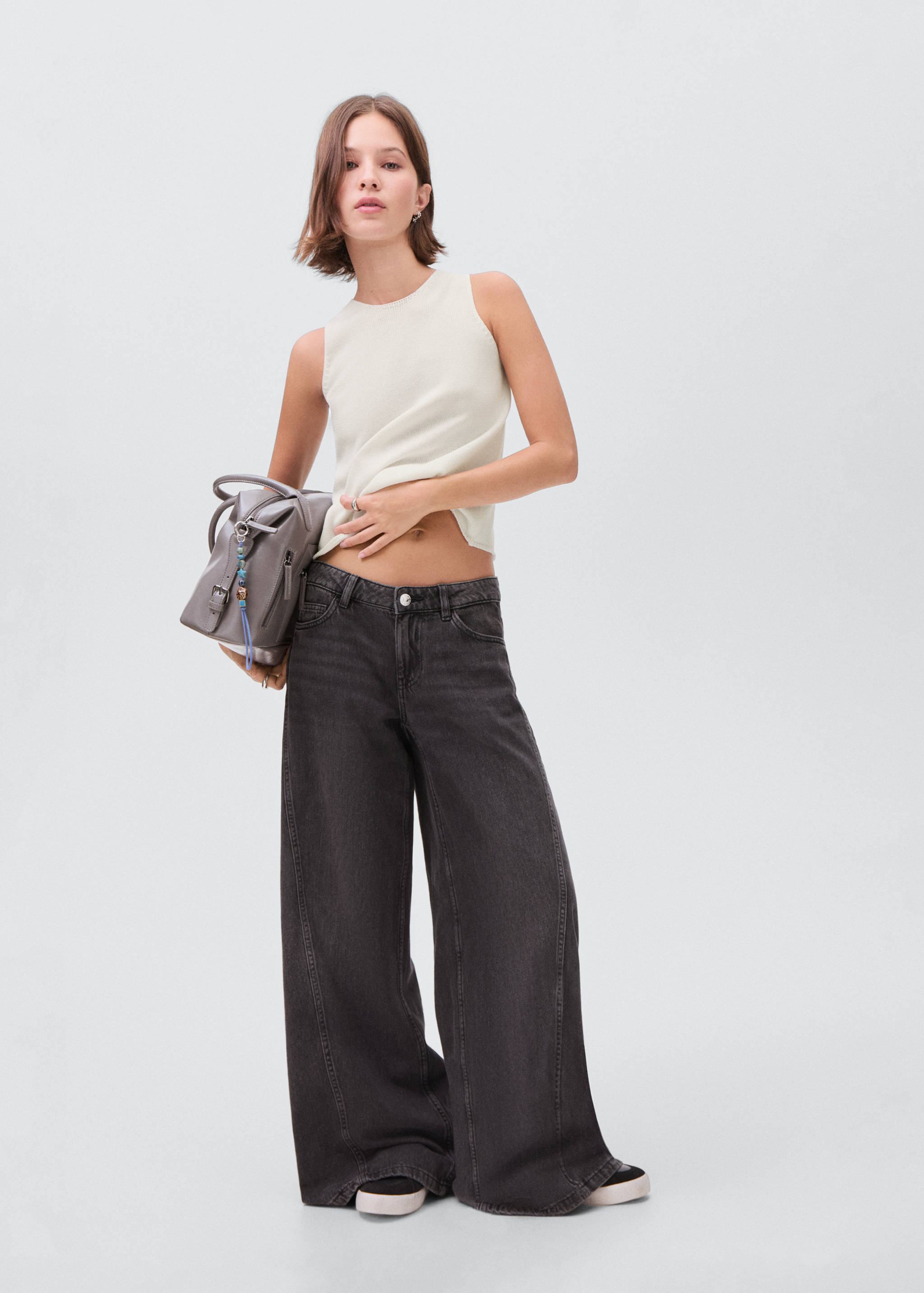 Knitted top with drawstring - General plane