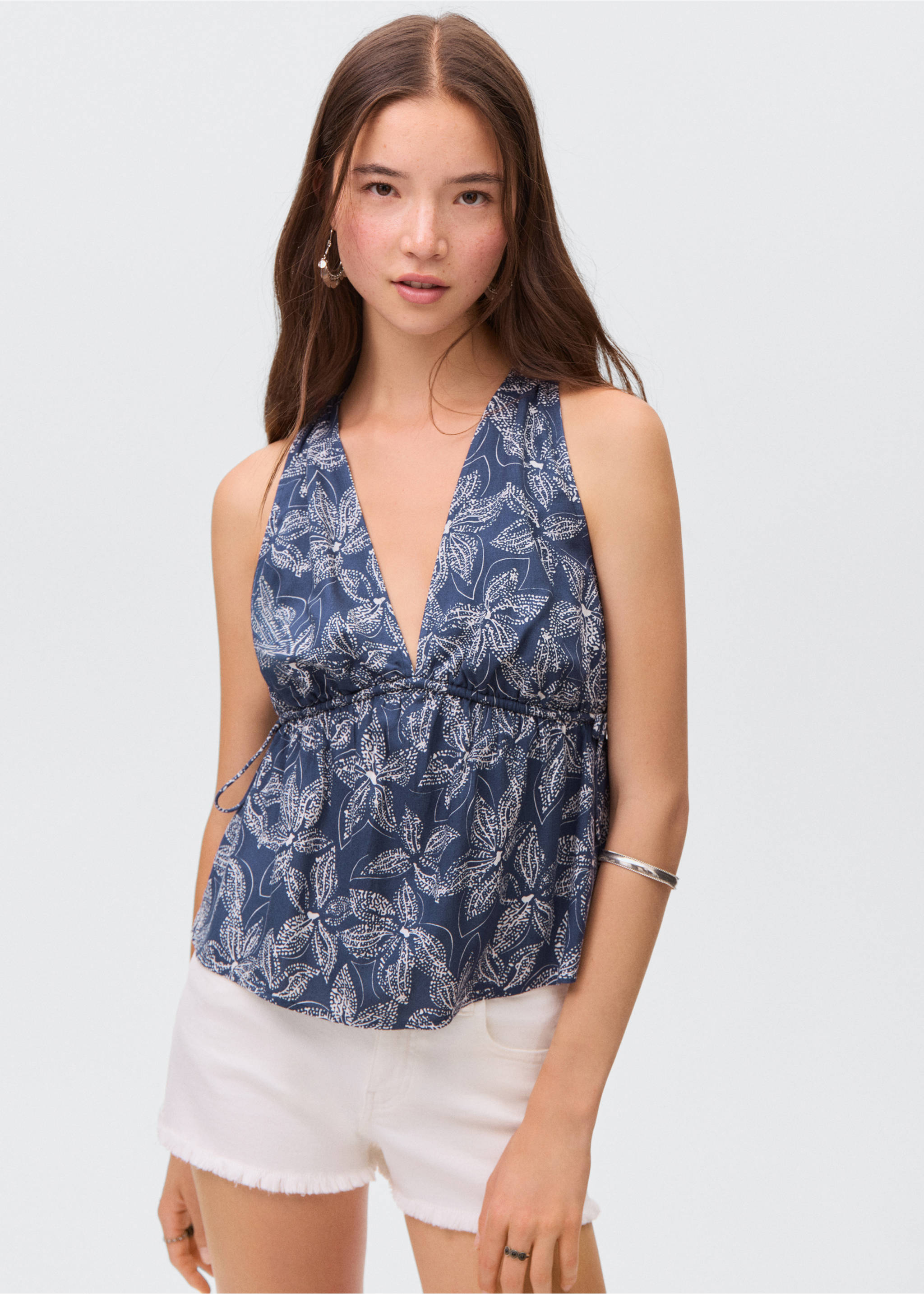 Chiffon-Top mit Blumen - Mittlere Ansicht, Marineblau. Ref: 17073289-00.