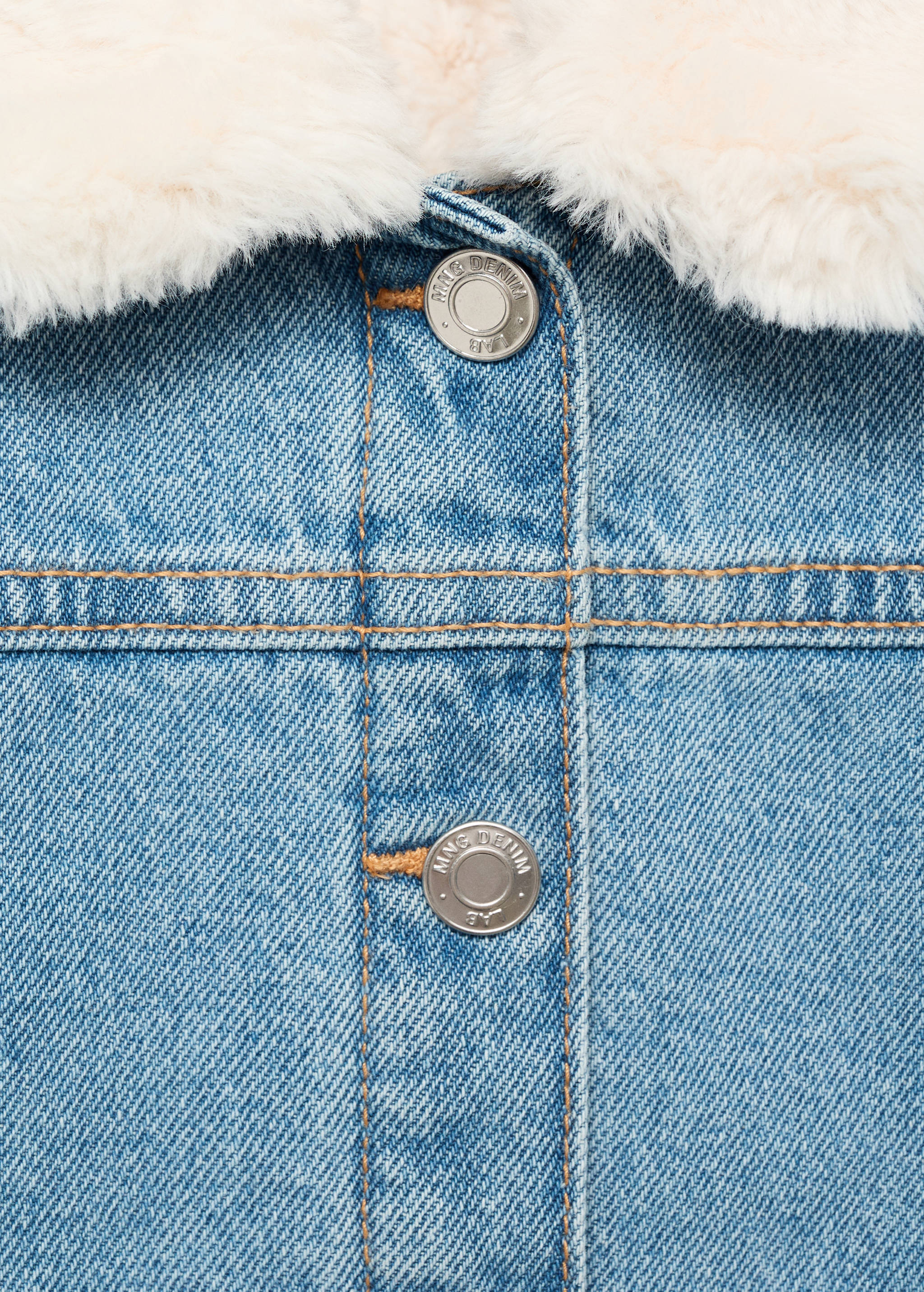 Jeansjacke mit Kunstfellbesatz - Detail des Artikels 8