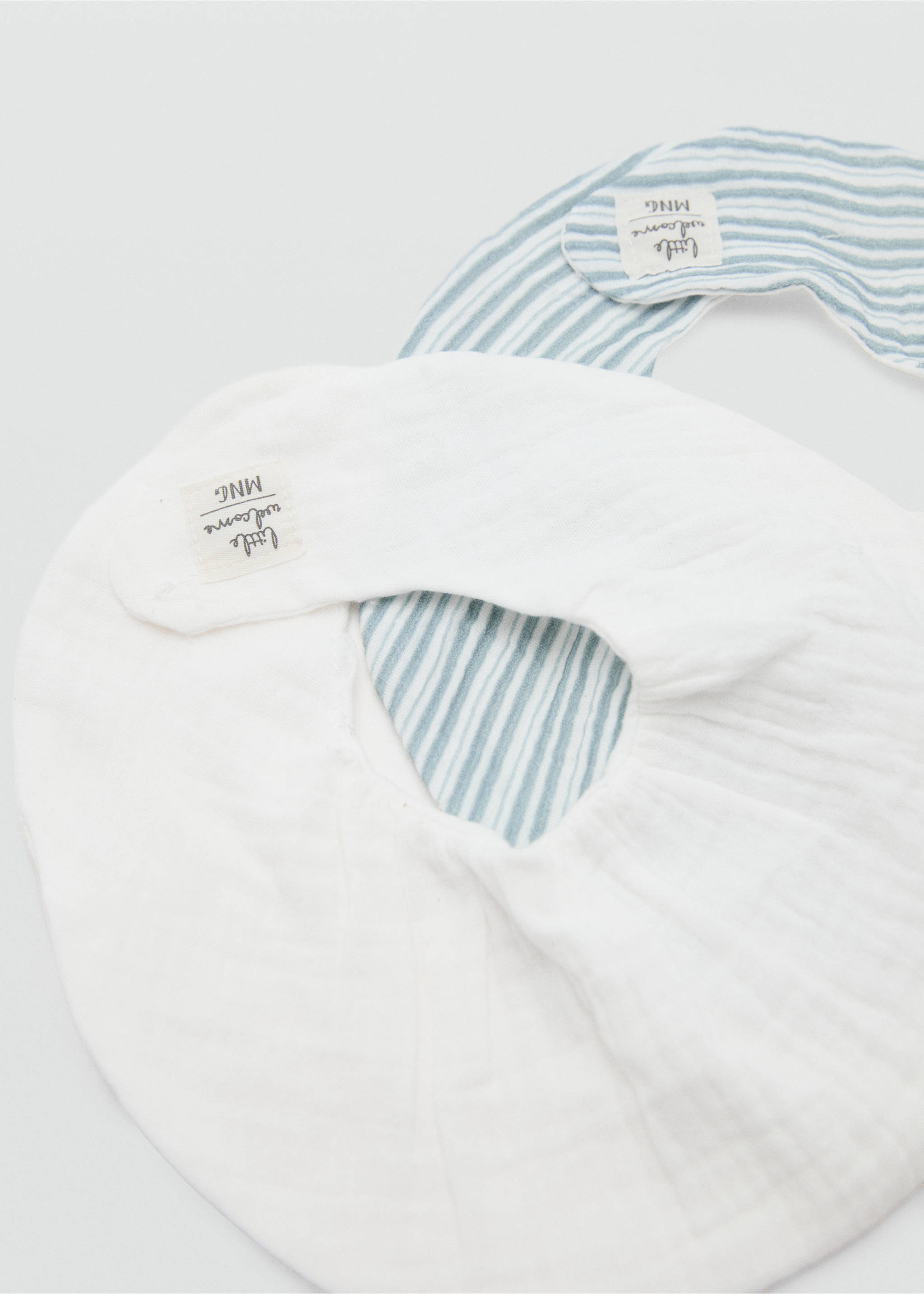 2-er Pack Lätzchen - Mittlere Ansicht, Pastellgrün. Ref: 17073312-00.