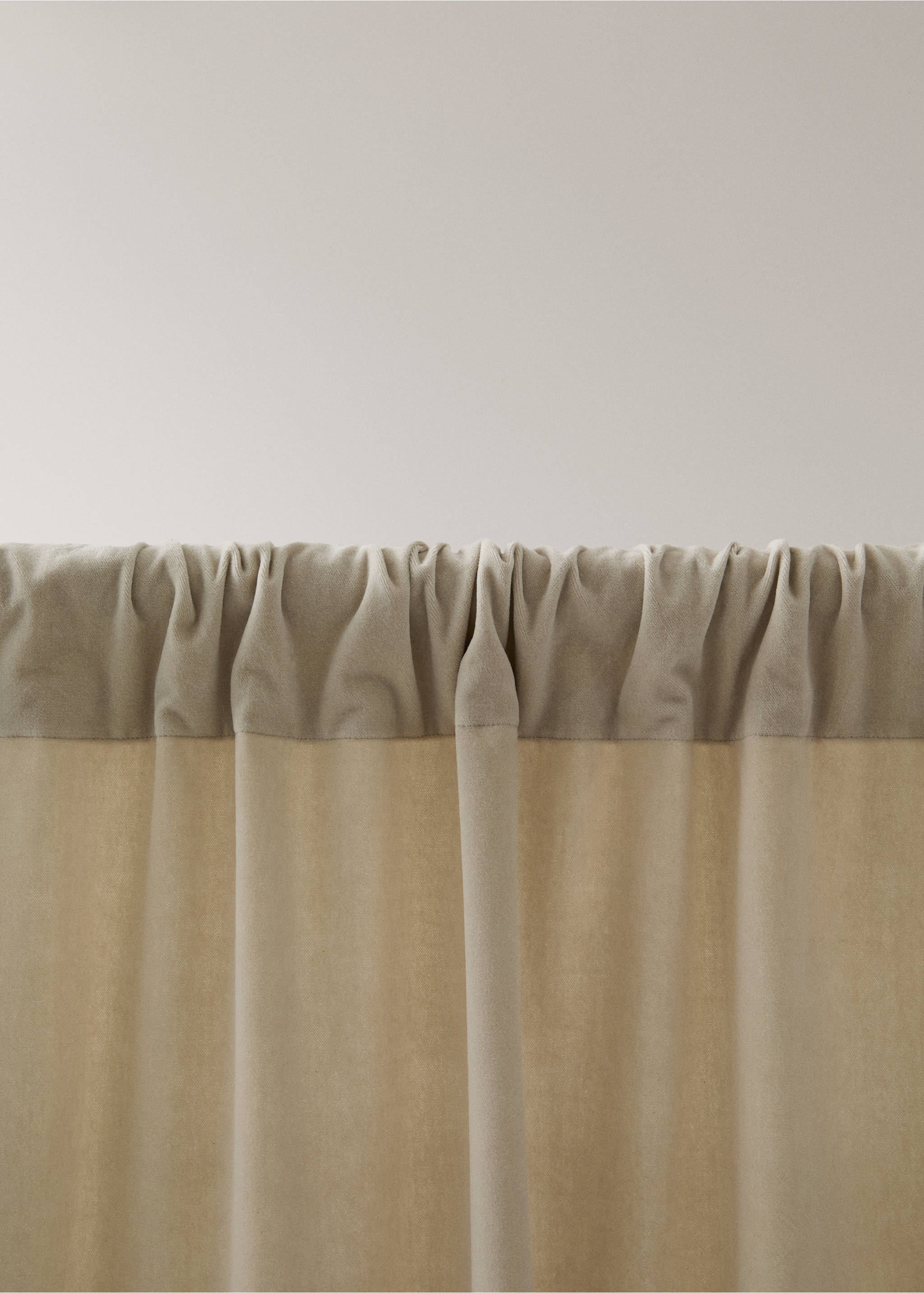 High-opacity velvet curtain - Details of the article 3, Grey. Ref: 17073317-00.
