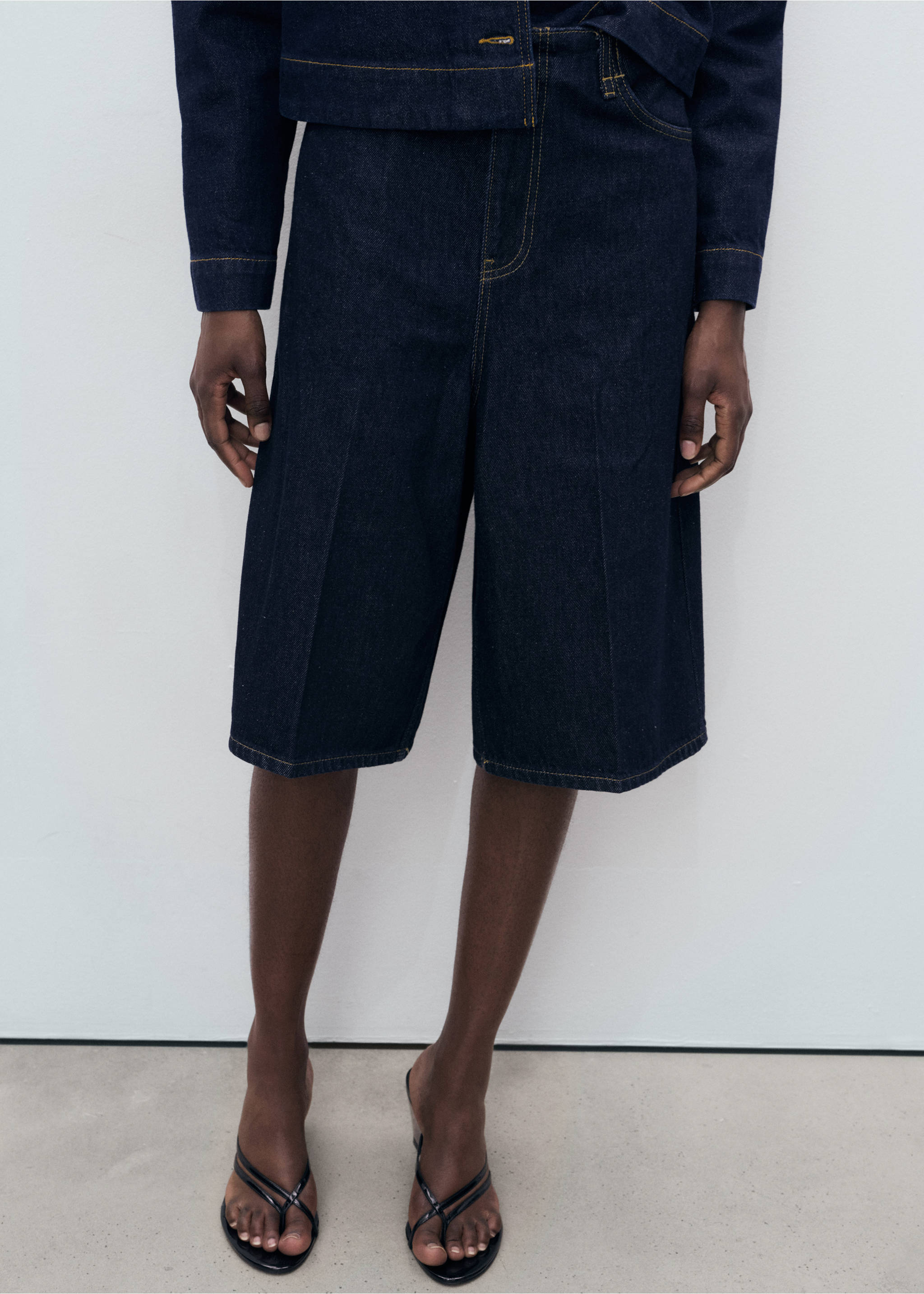 Mid-rise denim bermuda jorts - Medium plane, Open Blue. Ref: 17073324-00.