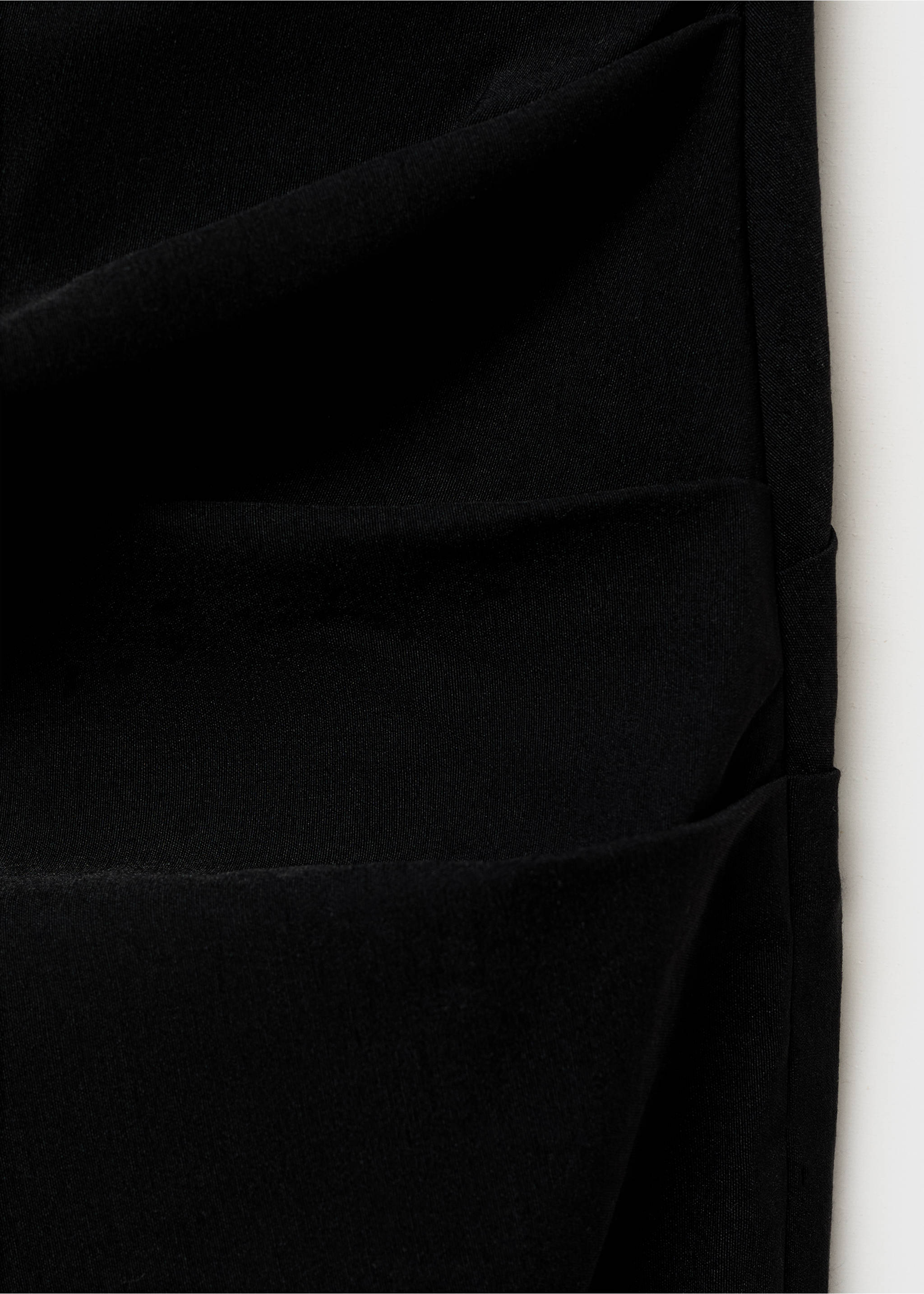Trägerloses Kleid mit Schleifen-Detail - Detail des Artikels 8, Schwarz. Ref: 17073329-00.