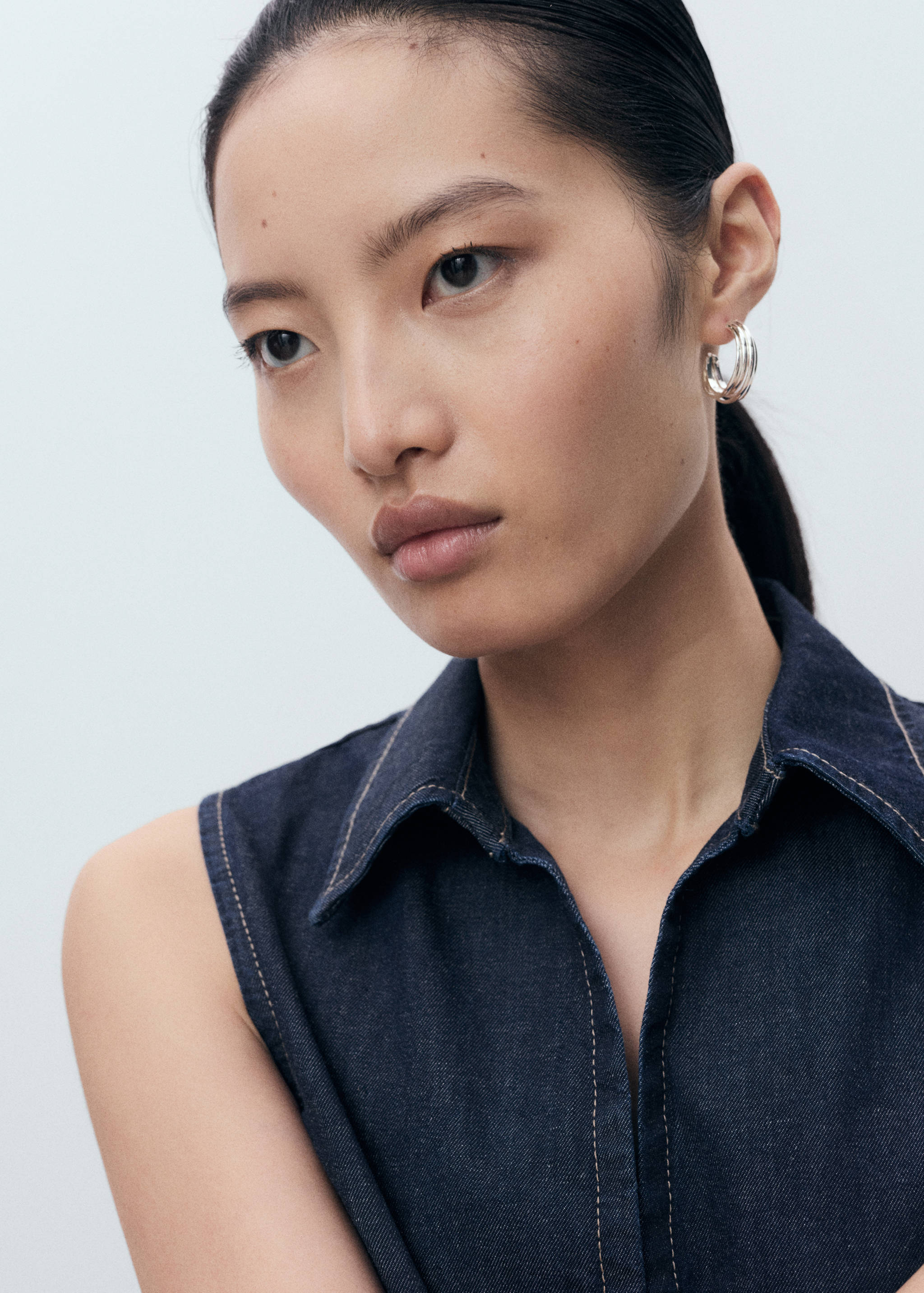 Denim top with contrast stitching - Details of the article 6