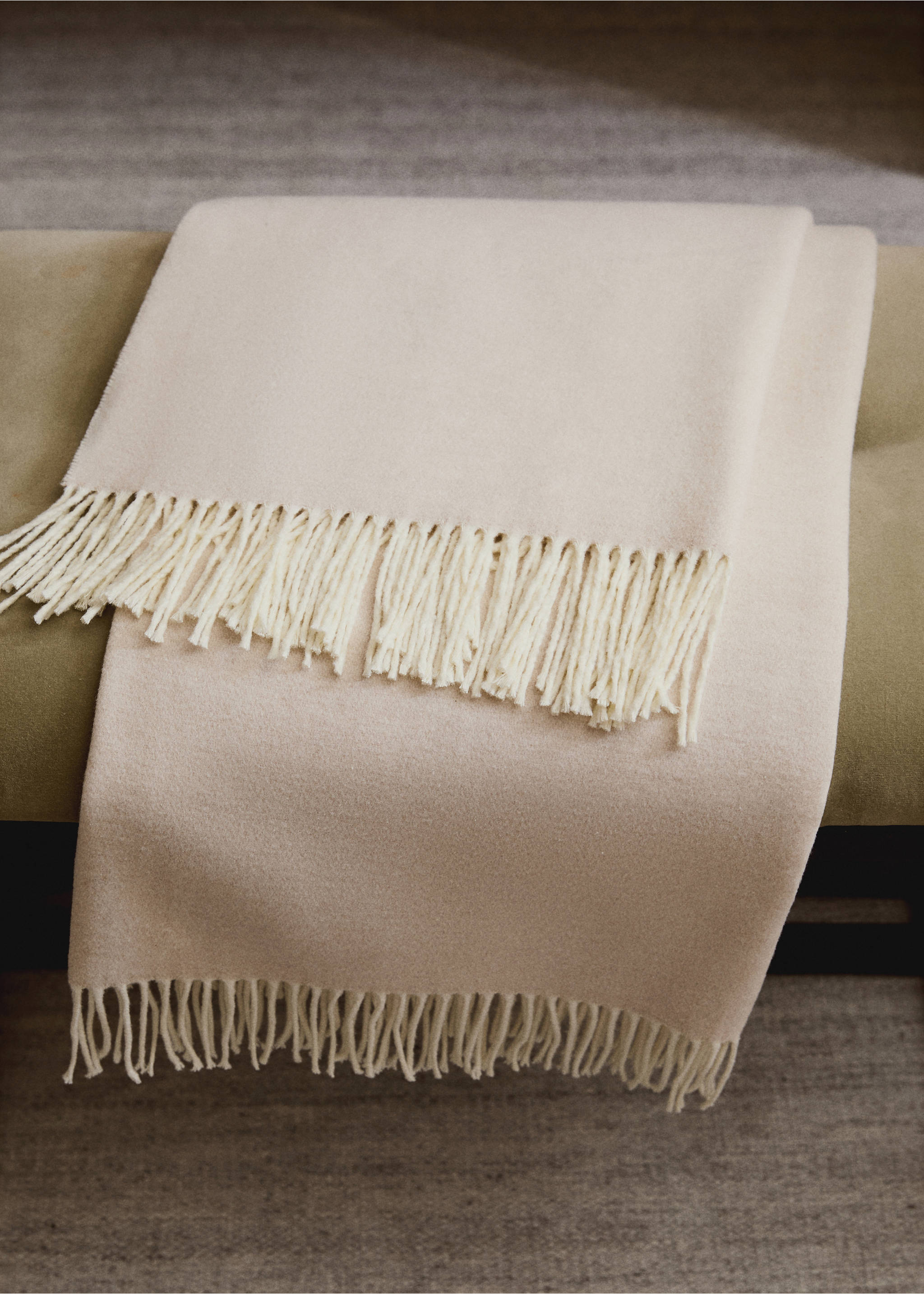 Double-sided cotton blanket with fringes - General plane, Sand. Ref: 17073335-00.