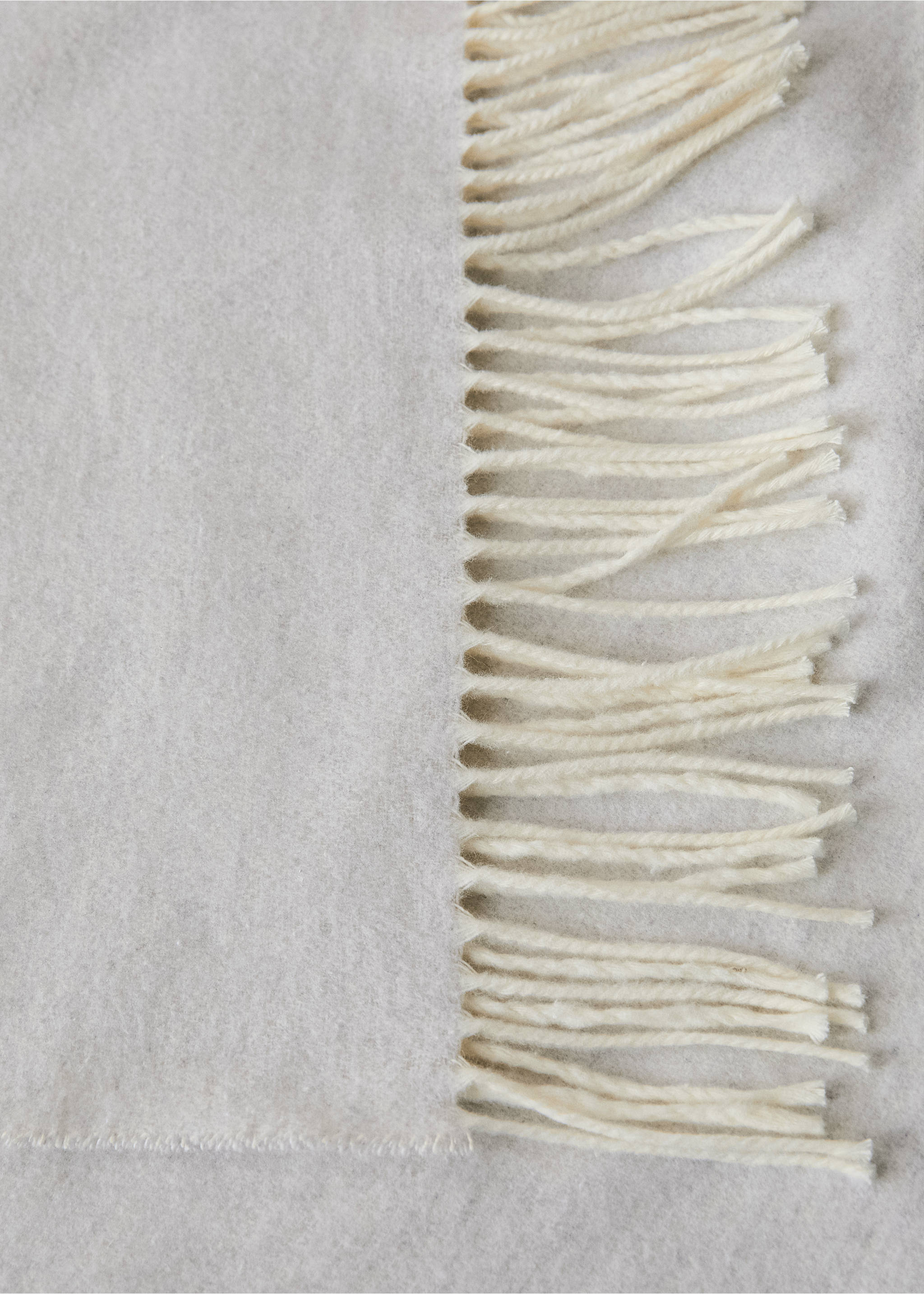 Double-sided cotton blanket with fringes - Details of the article 2, Grey. Ref: 17073335-00.