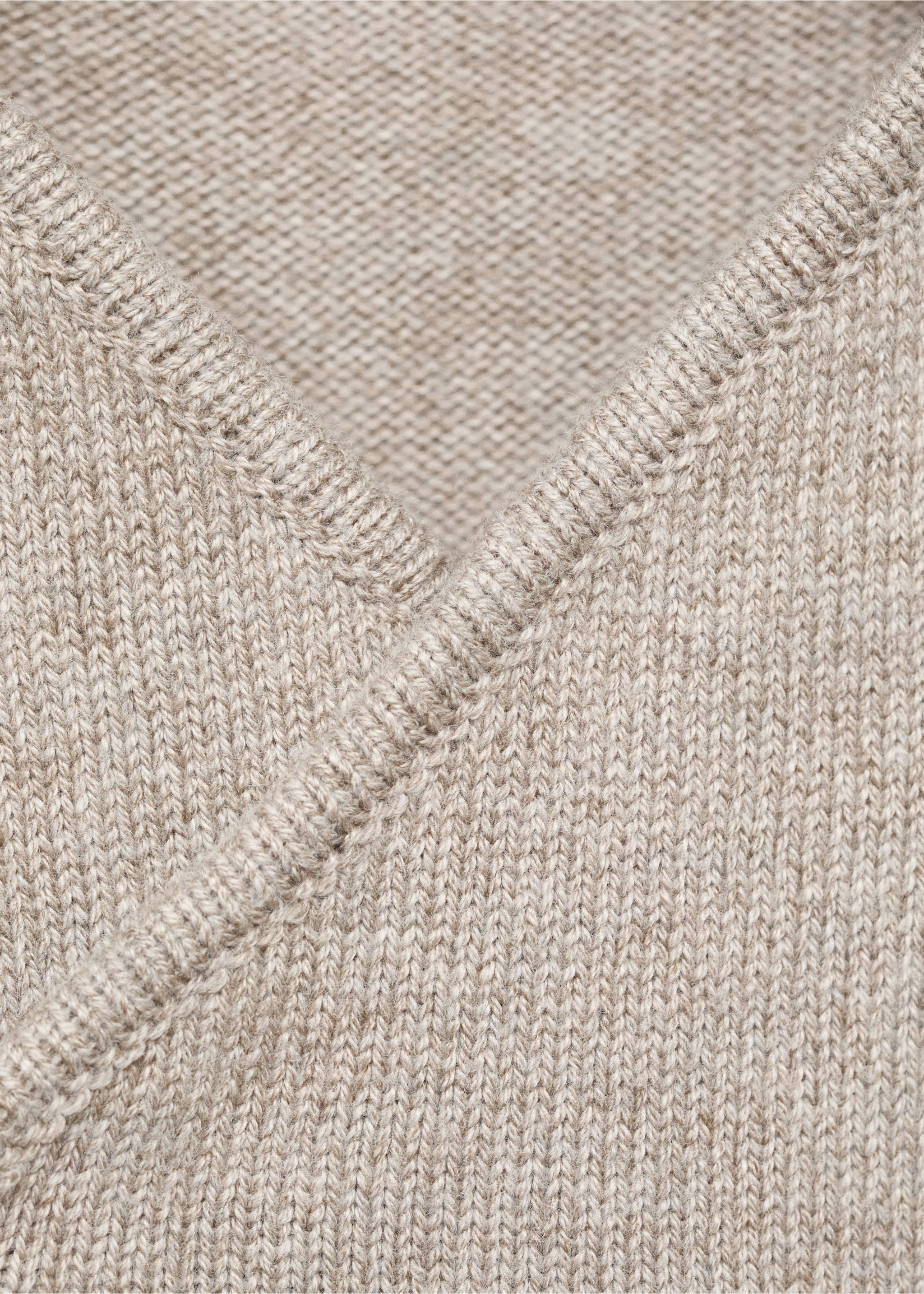 Jumpsuit with cross-over stitch - Details of the article 8, Medium Brown. Ref: 17073794-00.