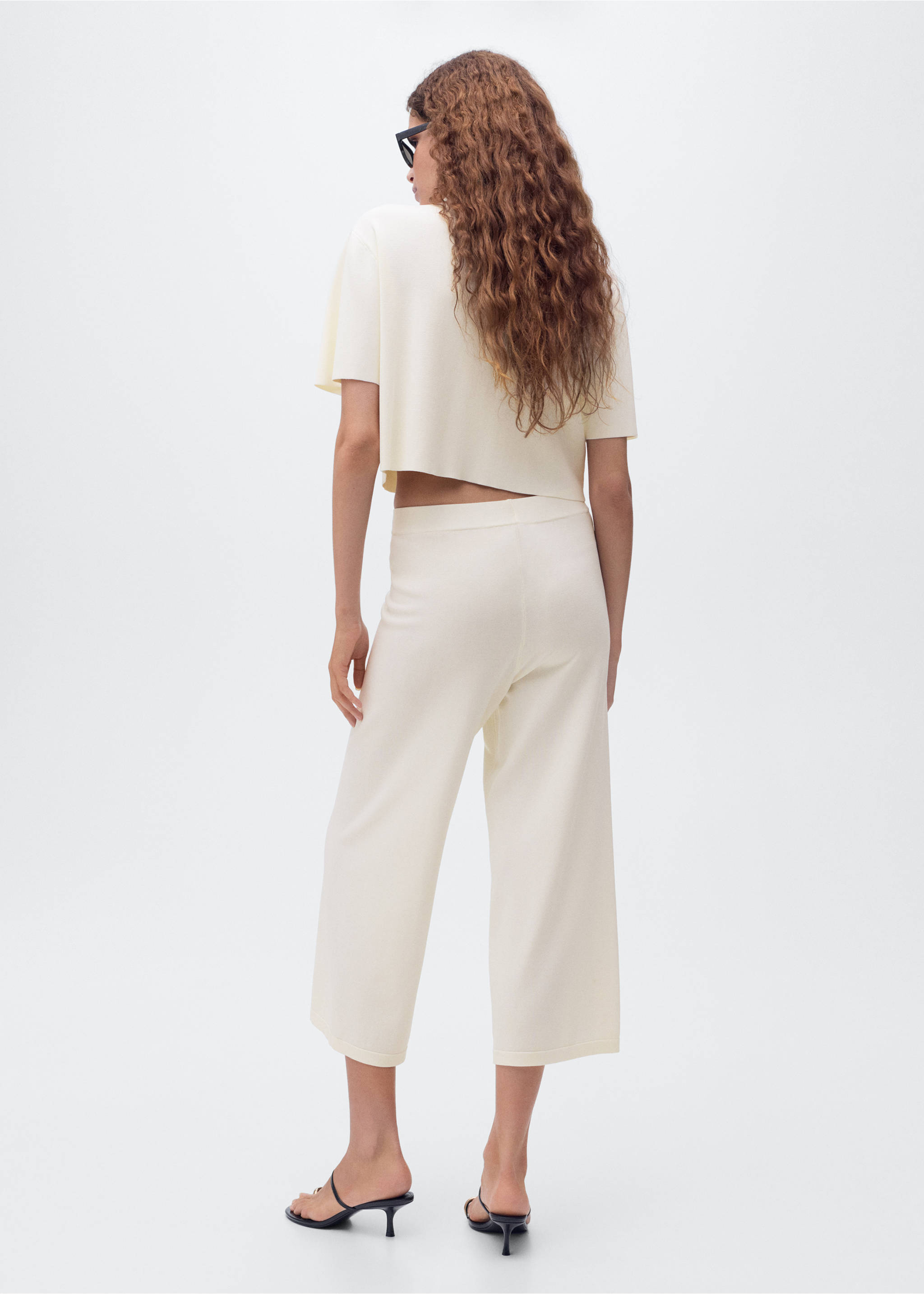 Crop knit trousers - Reverse of the article, Ecru. Ref: 17074076-00.
