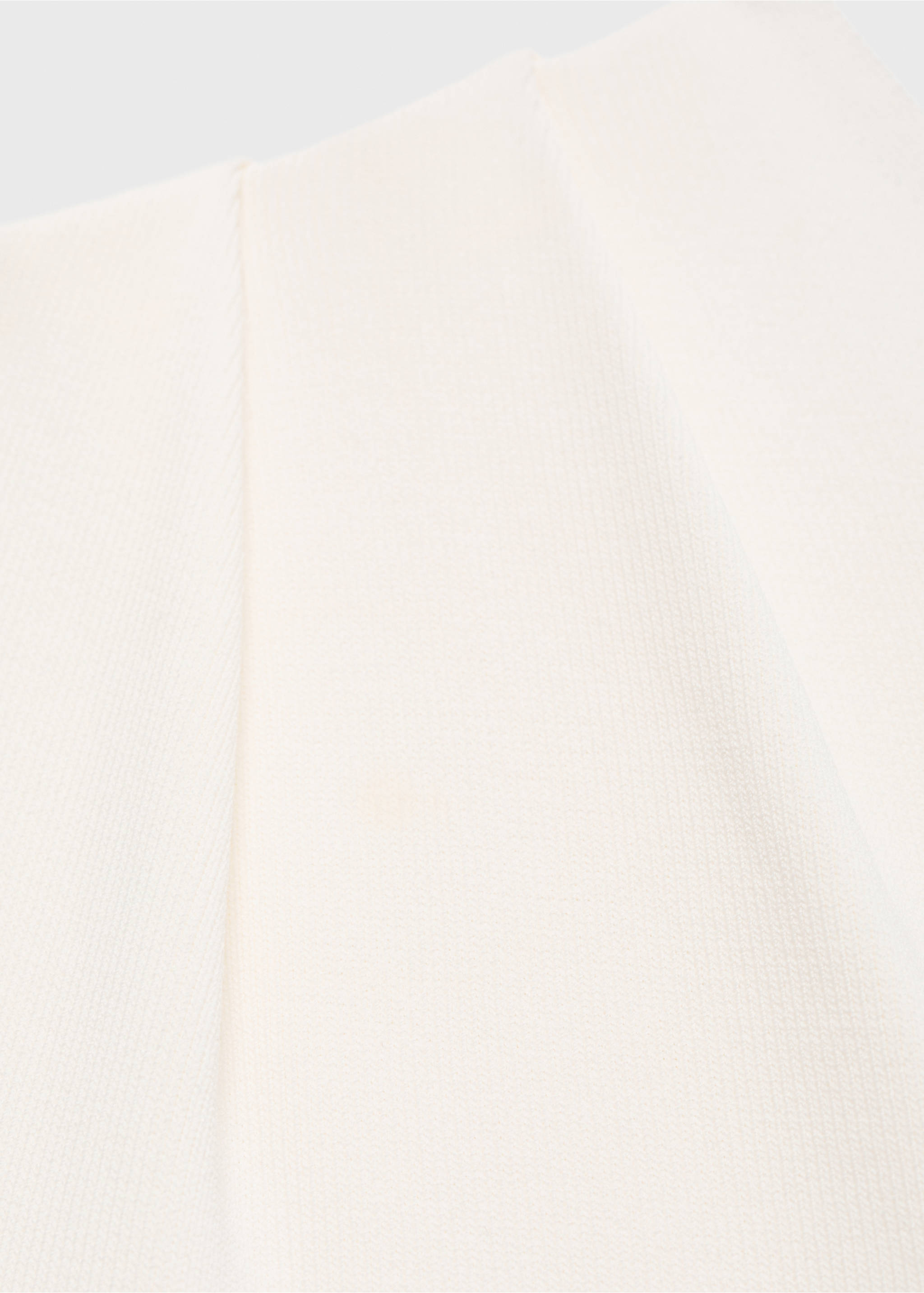 Asymmetrisches Strickkleid mit kombiniertem Design - Detail des Artikels 8, Ecru. Ref: 17074081-00.