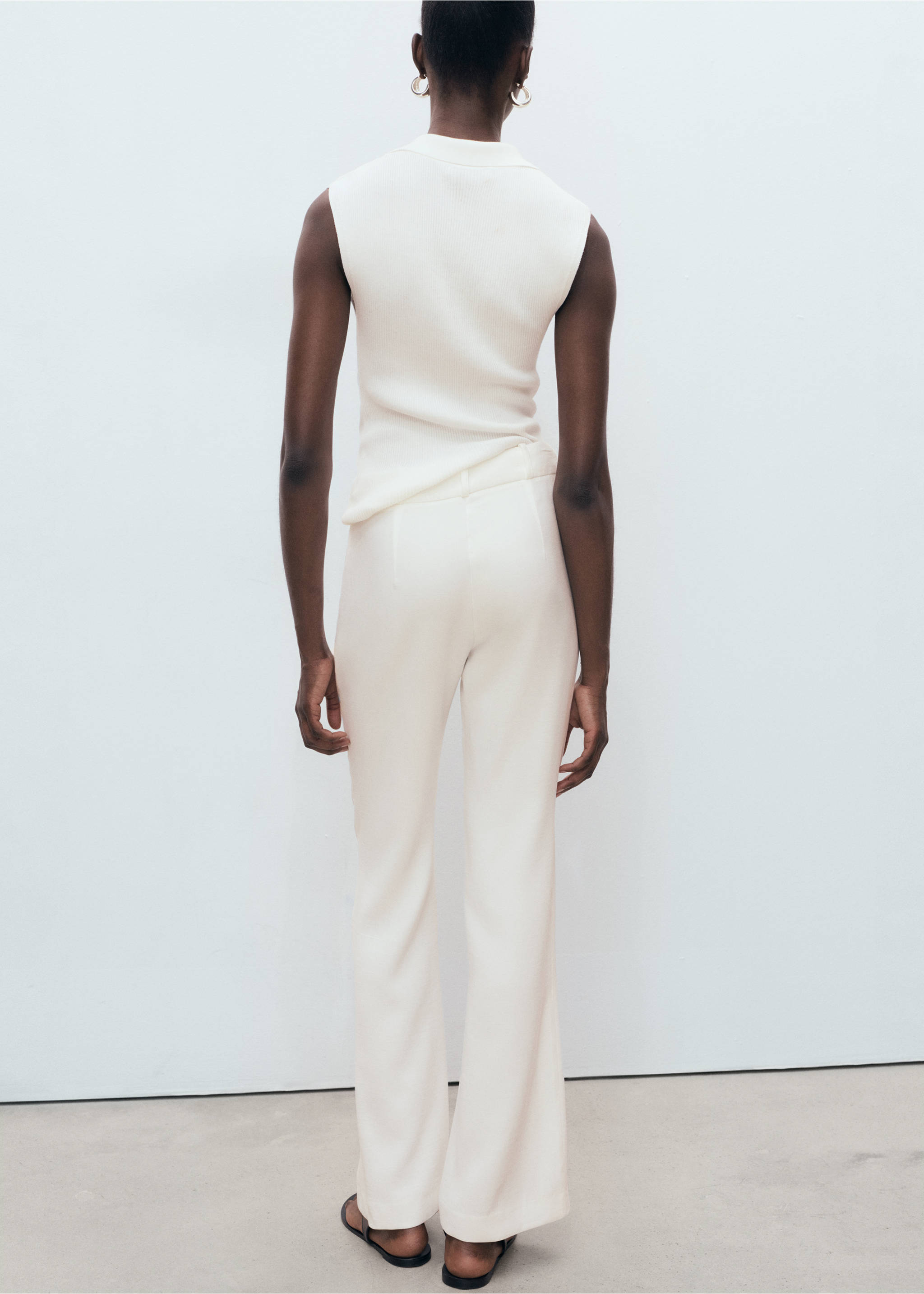 Straight-leg trousers with belt loops - Reverse of the article, White. Ref: 17074090-00.