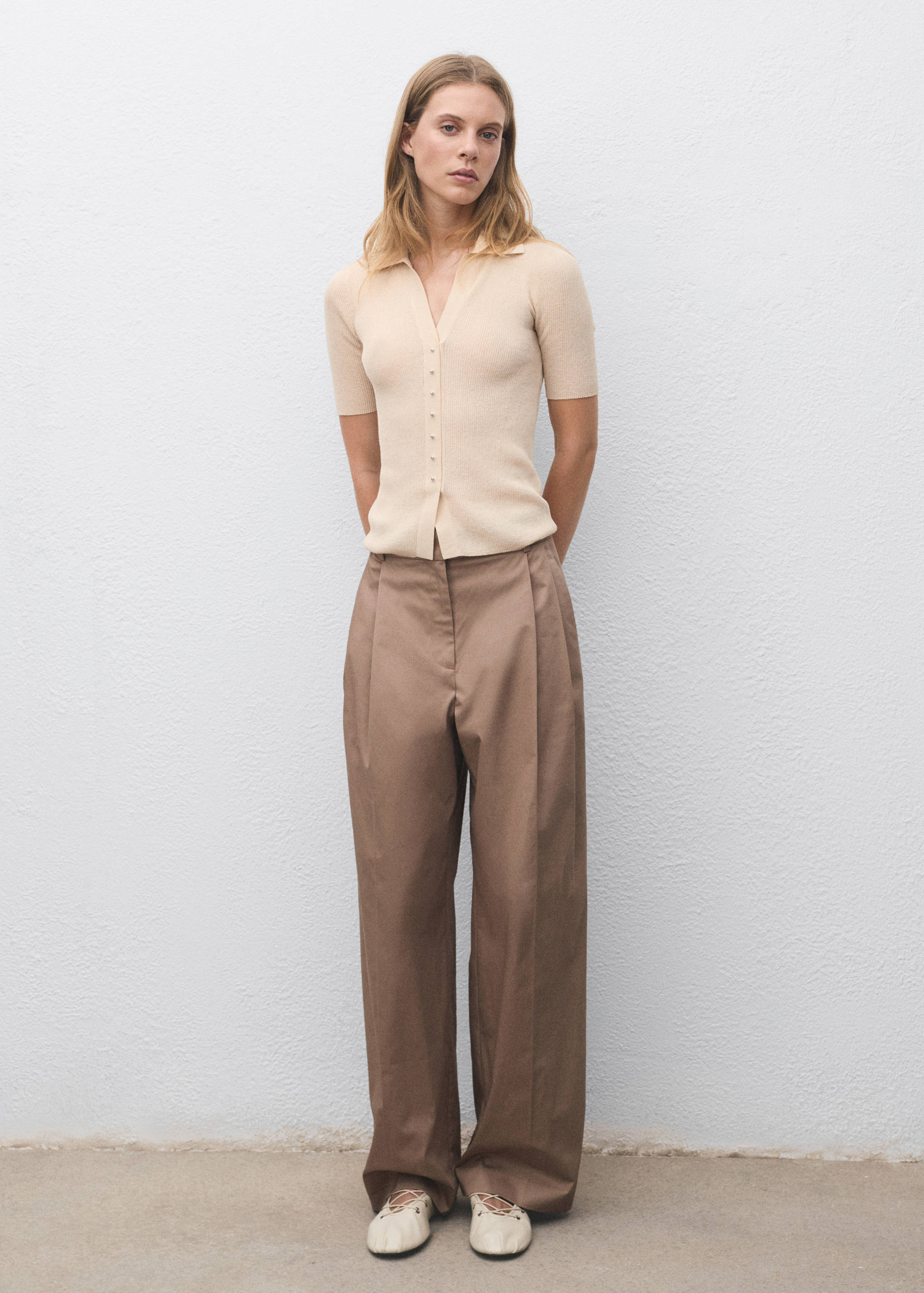 Ribbed polo-neck sweater - General plane