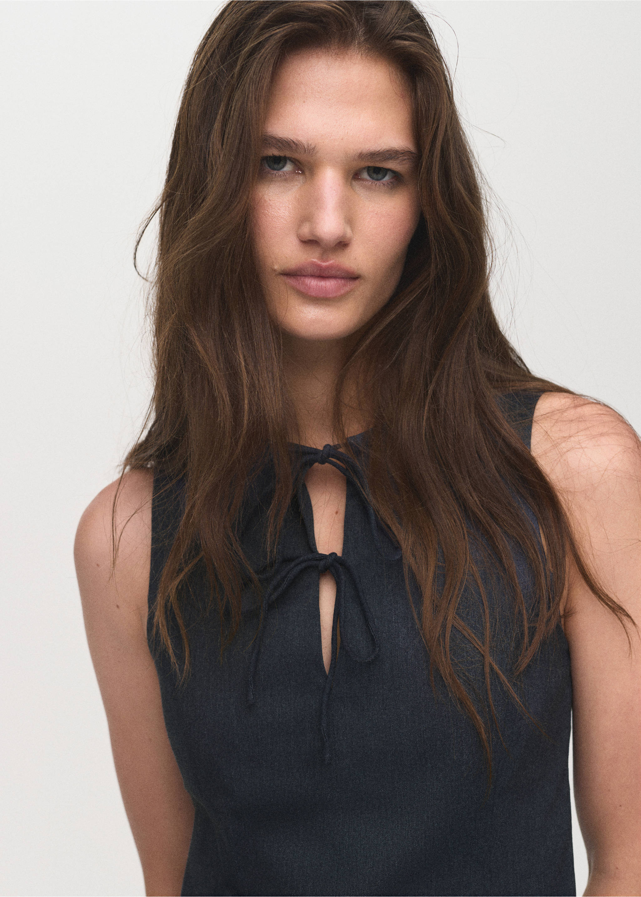 Denim-effect top with bows - Details of the article 1, Blue. Ref: 17074111-00.