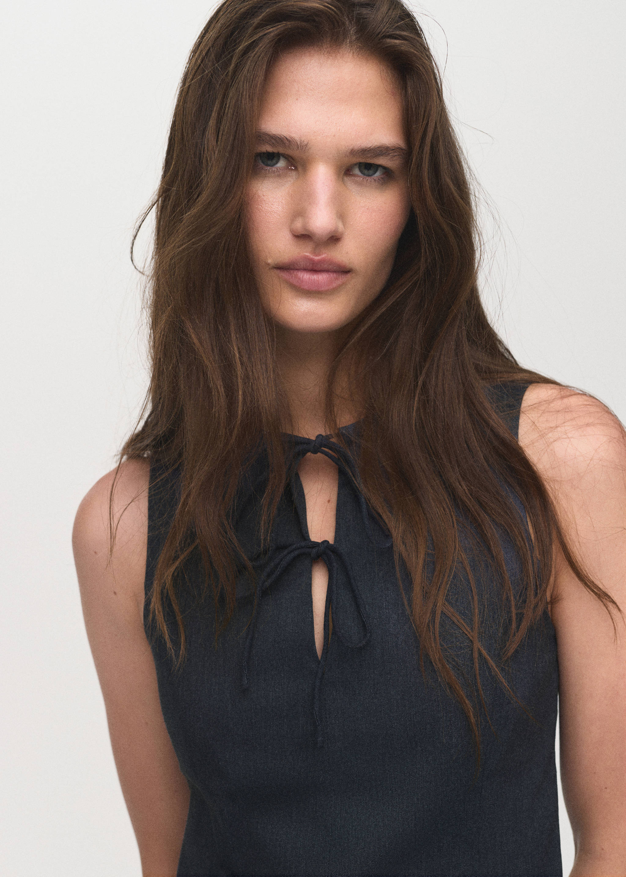 Denim-effect top with bows - Details of the article 1