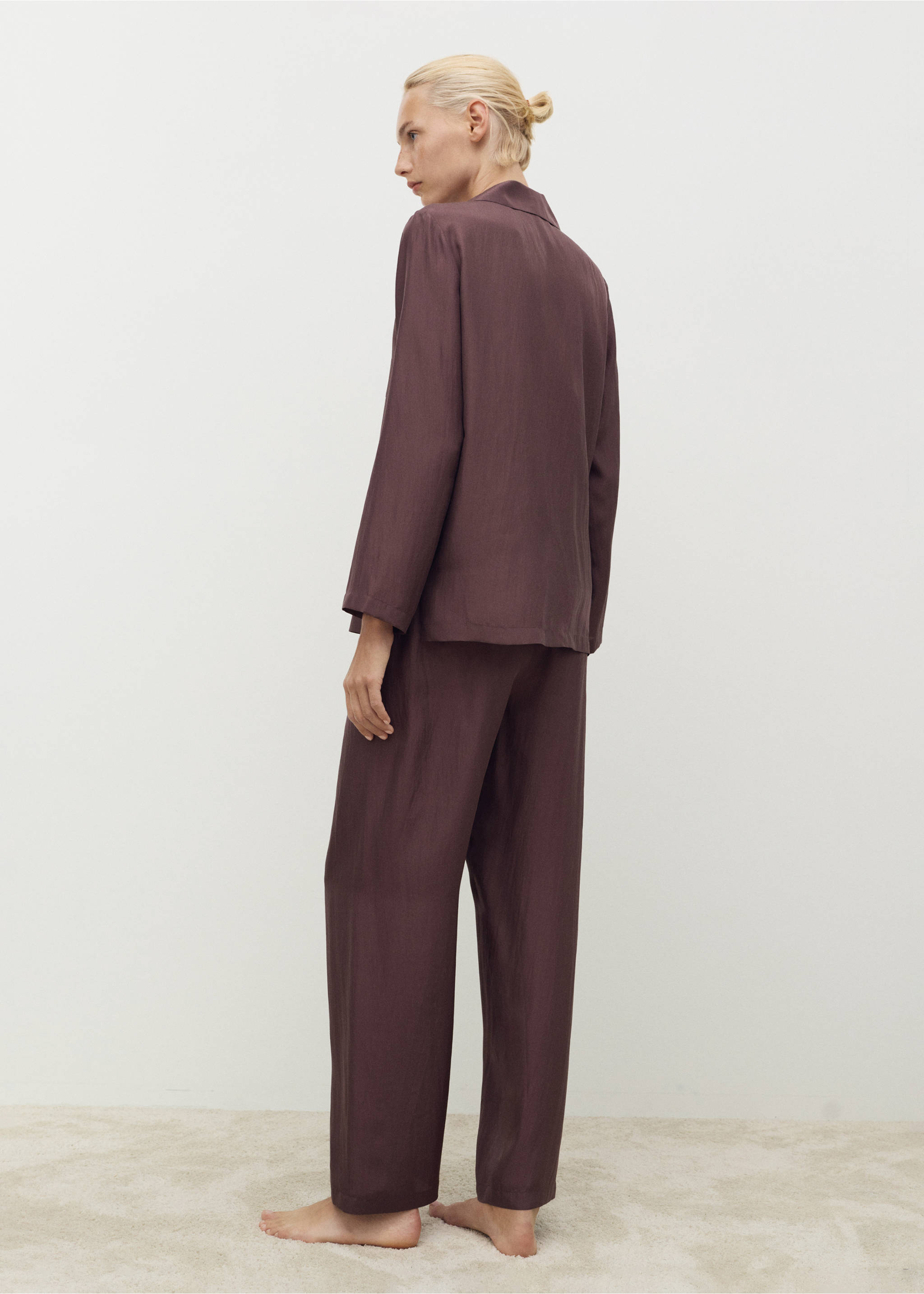 Long silk trousers - Reverse of the article, Blackberry. Ref: 17074126-00.