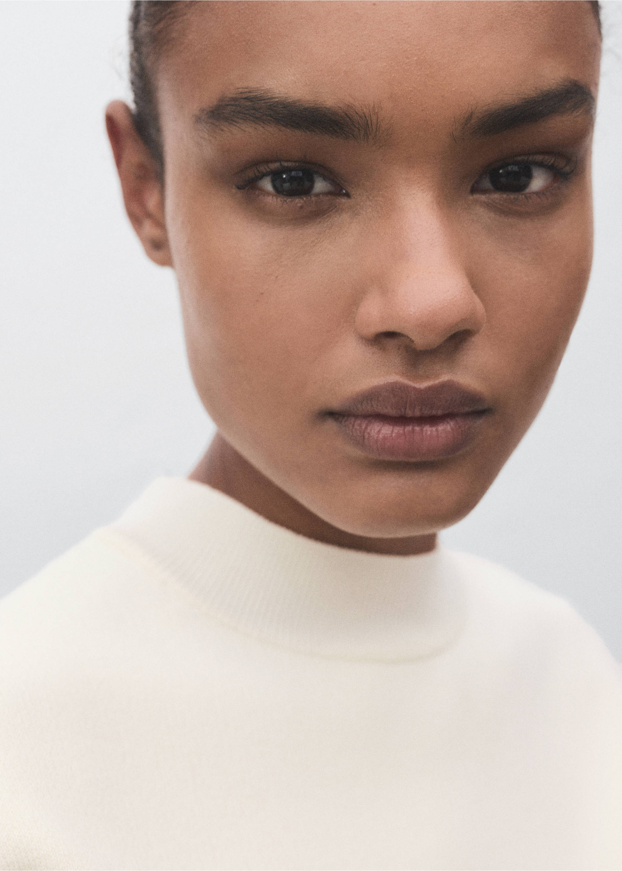 Short-sleeved fine-knit sweater - Details of the article 1, White. Ref: 17074129-00.